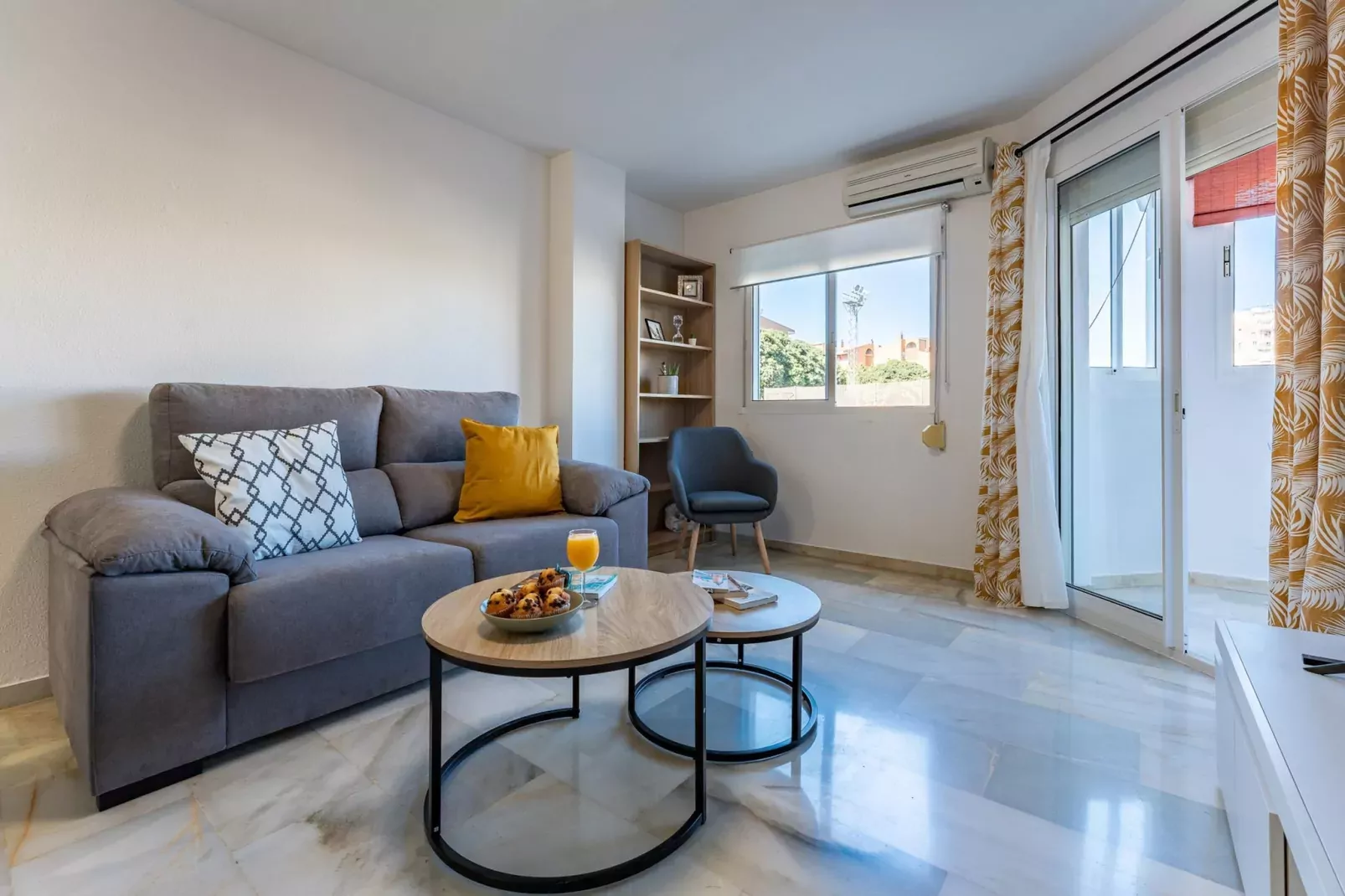 CT 245 - Faro's Arroyo de la Miel Apartment - Cuddly Nest for 2-Wohnzimmer