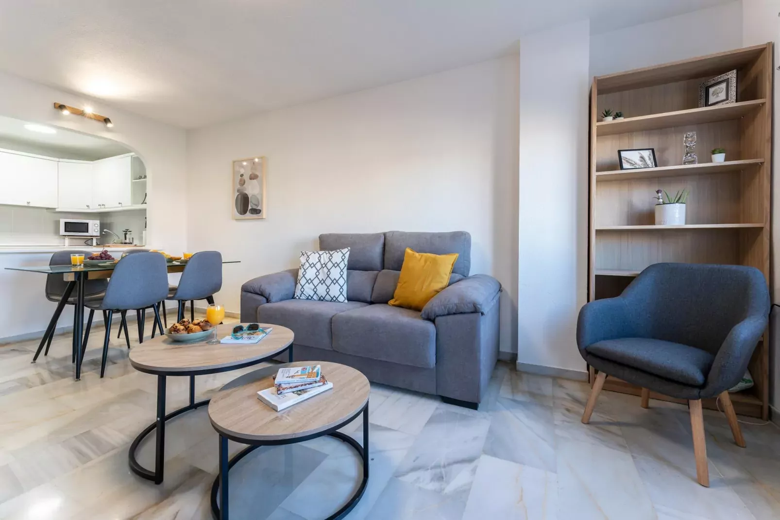CT 245 - Faro's Arroyo de la Miel Apartment - Cuddly Nest for 2-Wohnzimmer