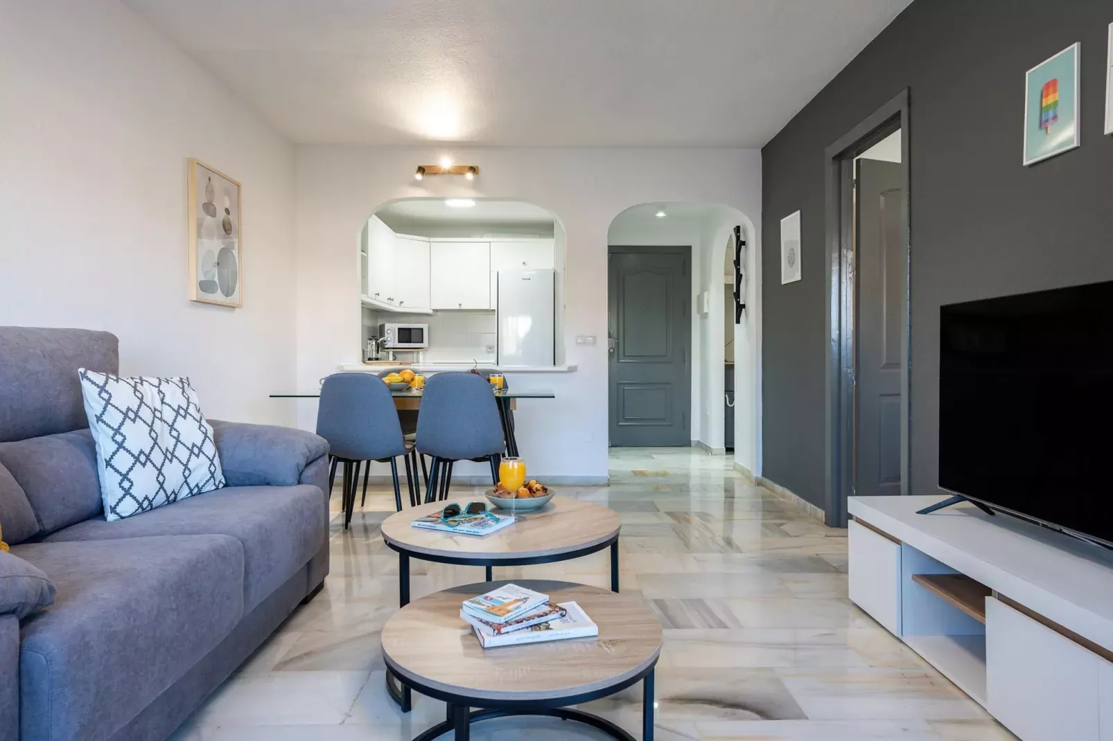CT 245 - Faro's Arroyo de la Miel Apartment - Cuddly Nest for 2-Wohnzimmer
