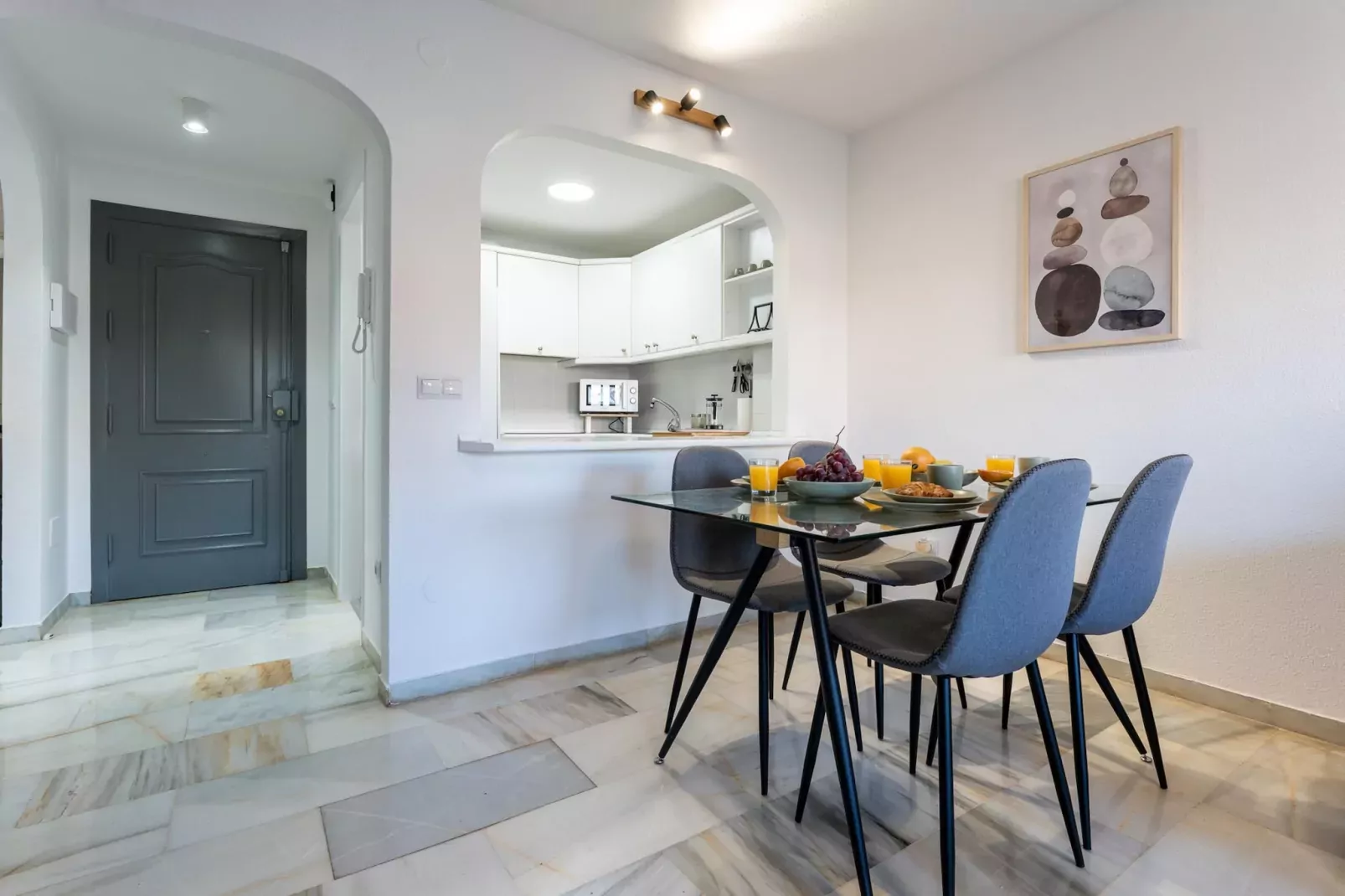 CT 245 - Faro's Arroyo de la Miel Apartment - Cuddly Nest for 2-Esszimmer