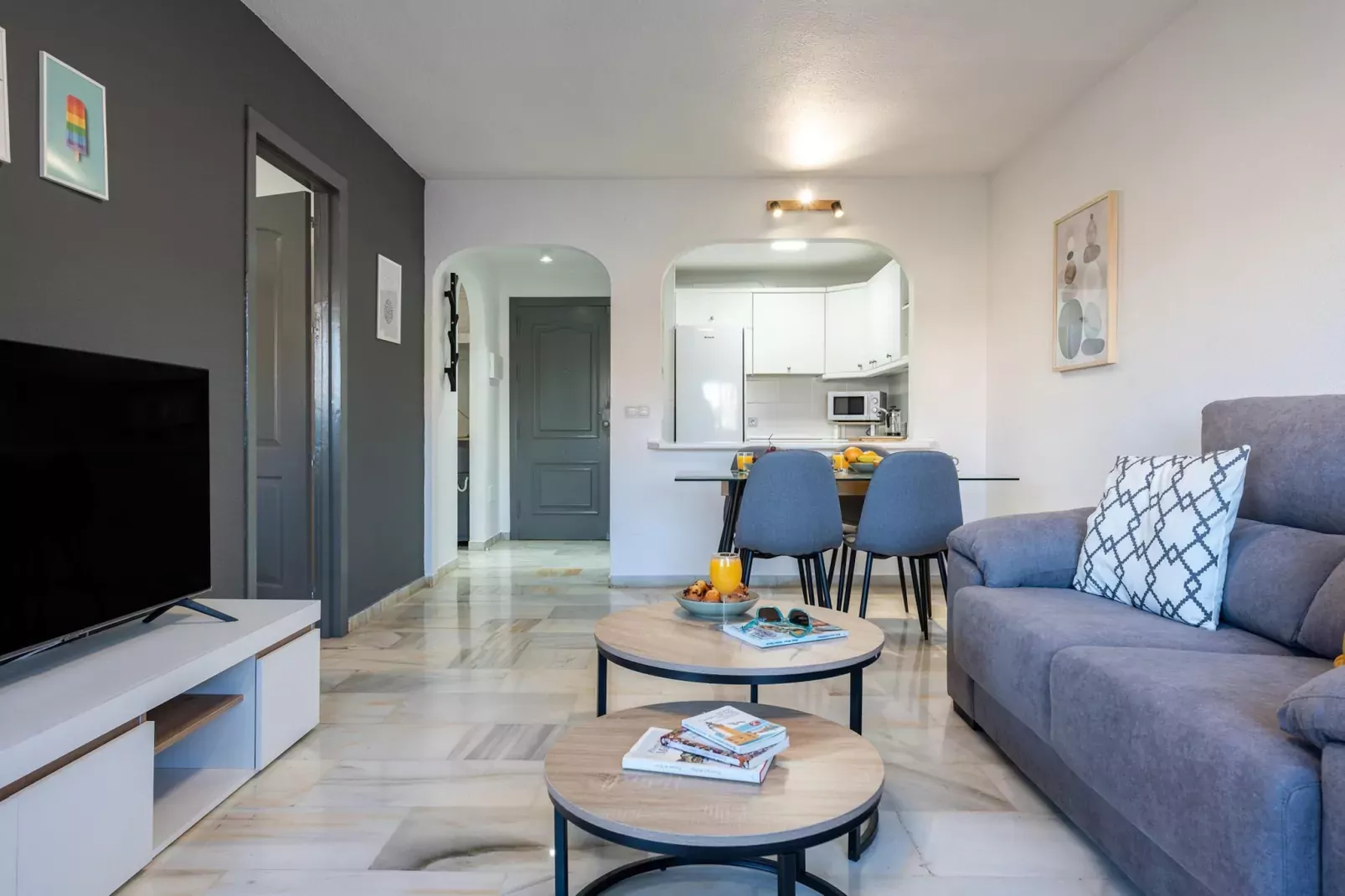 CT 245 - Faro's Arroyo de la Miel Apartment - Cuddly Nest for 2-Wohnzimmer