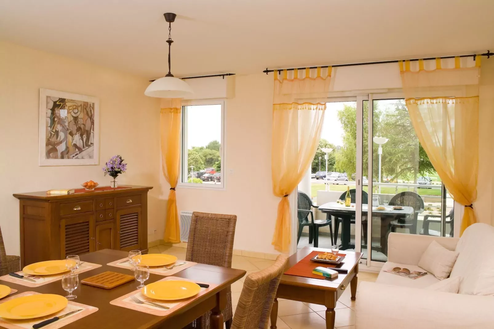 Domaine de Fontenelles 2-Dining room