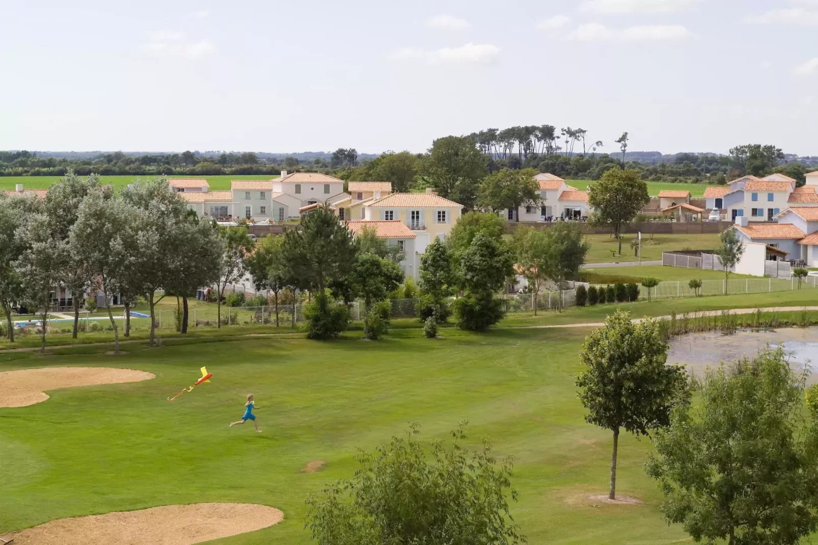 Domaine de Fontenelles 2-Areas summer 1km