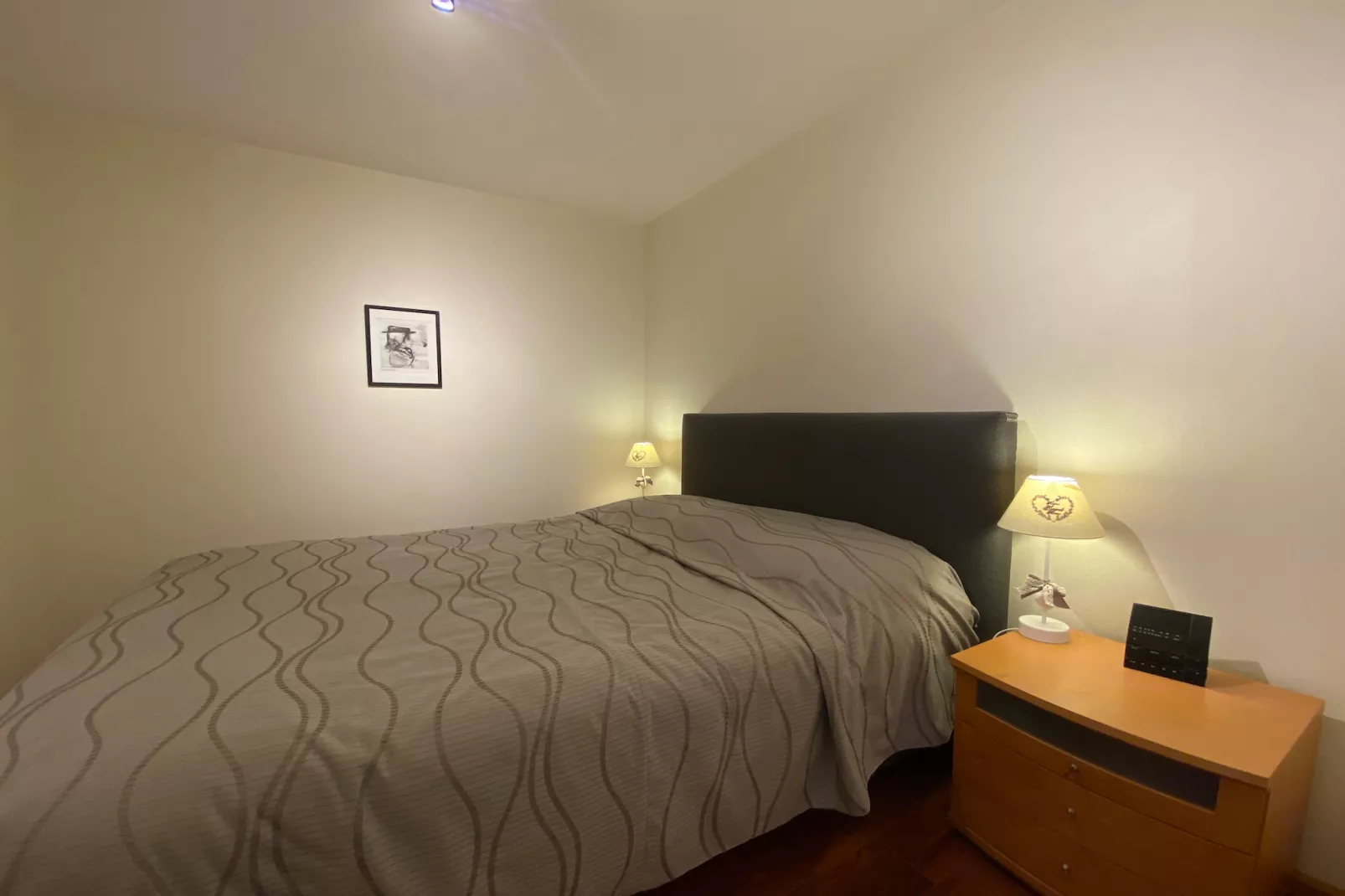 SUNFLOWER 404-Bedroom