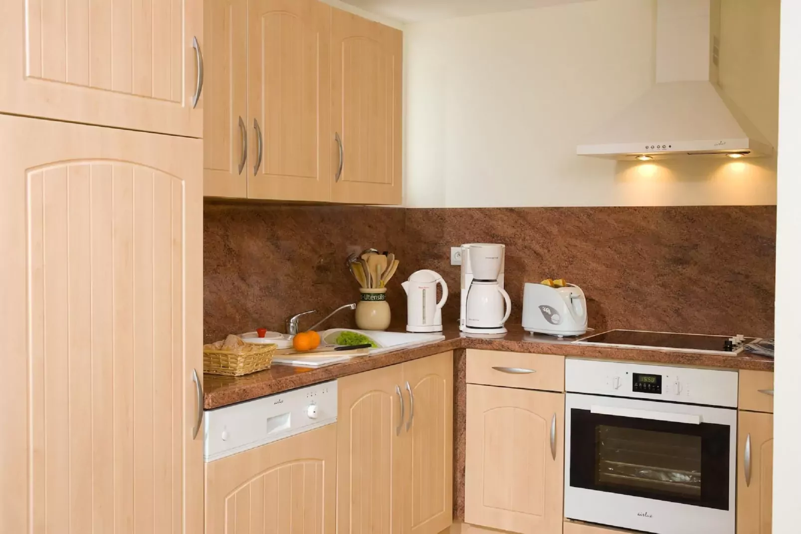 Le Domaine de Fontenelles 2-Kitchen