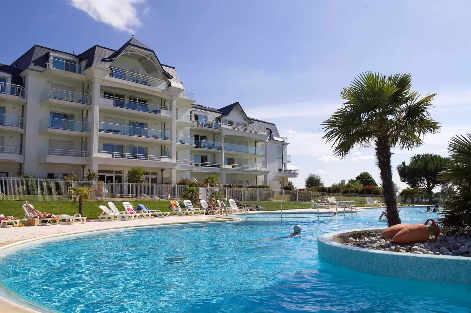 Le Domaine de Fontenelles 1-Pool