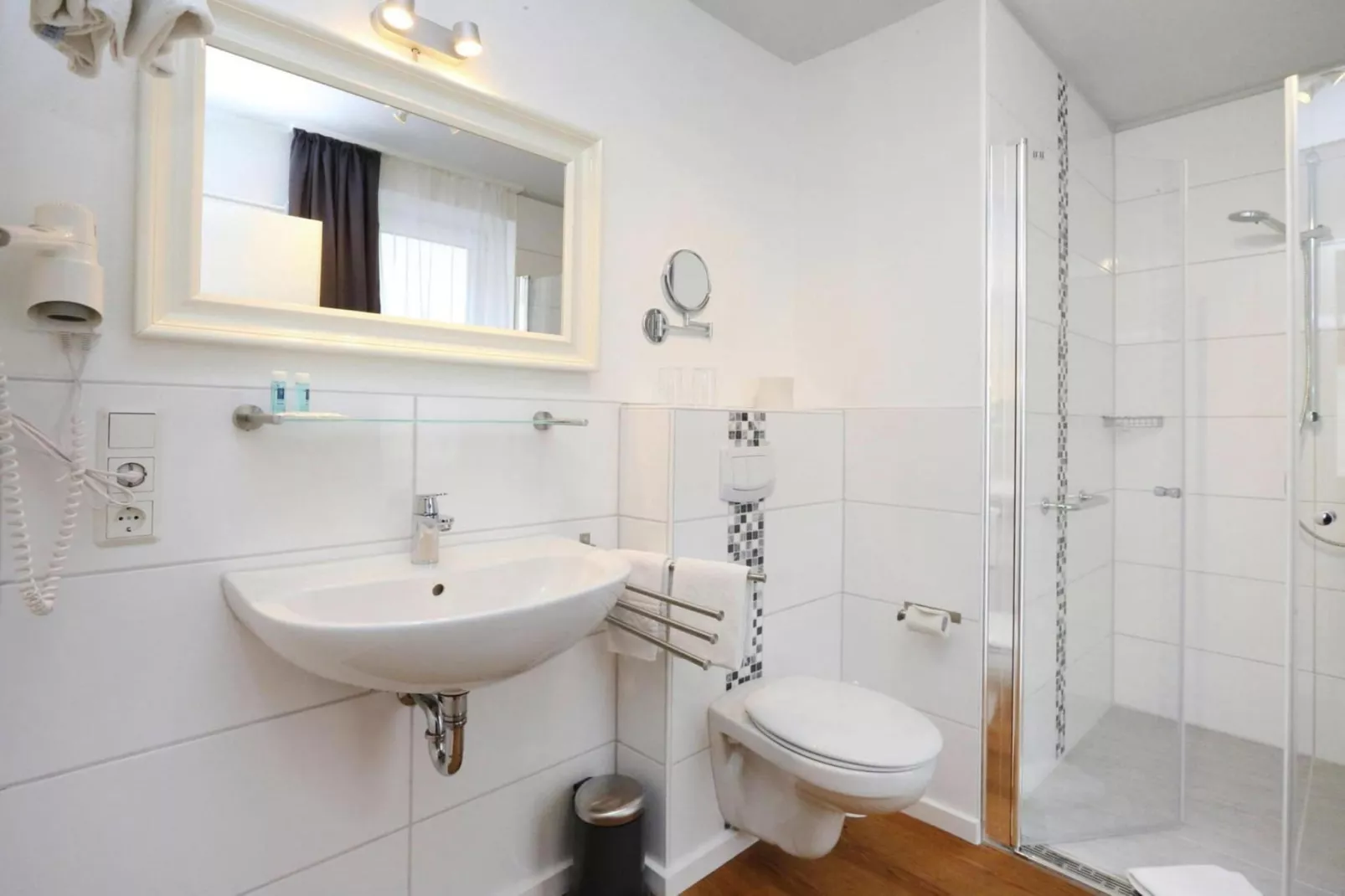 Zaunkönig-Bathroom