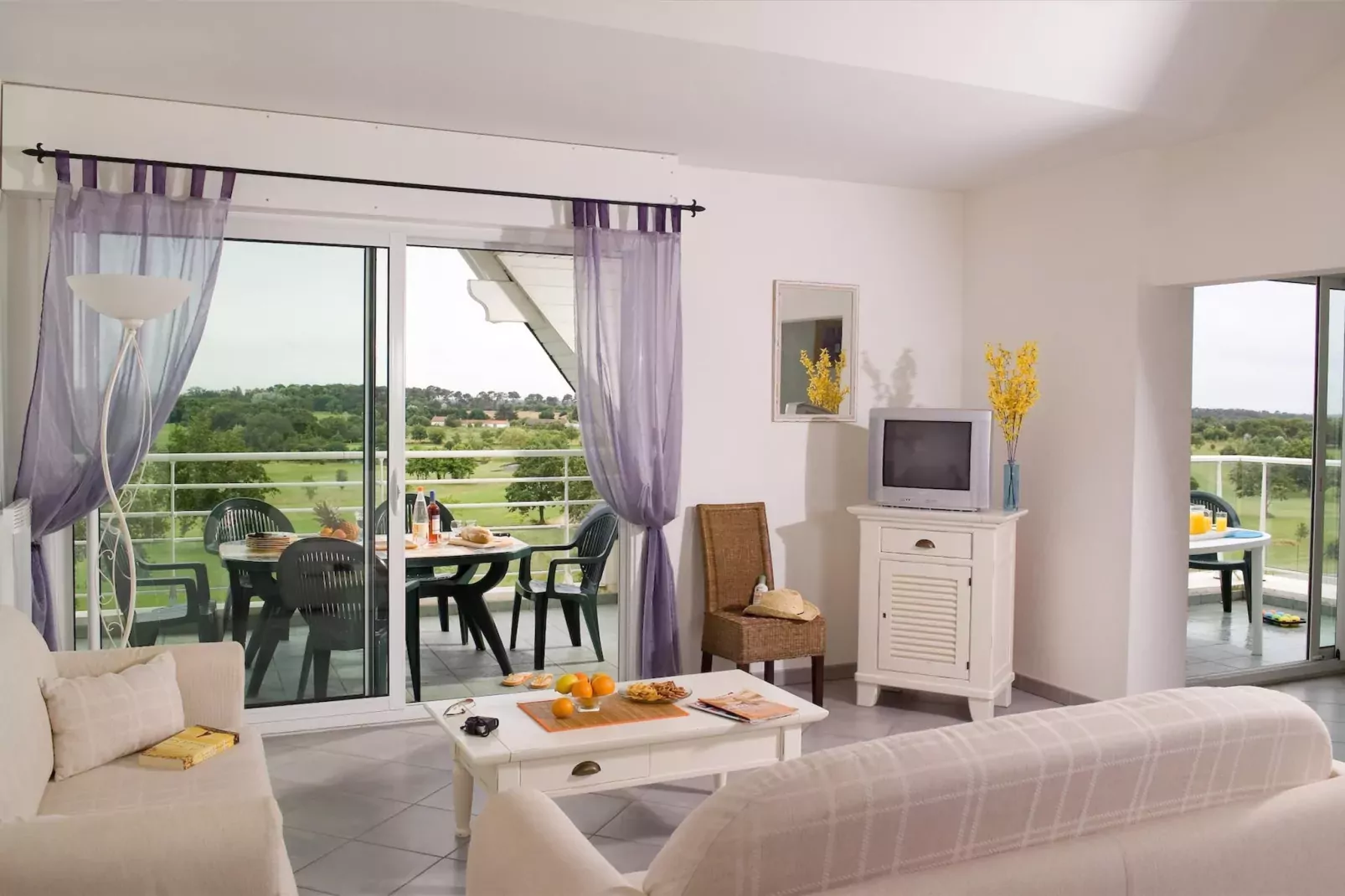 Le Domaine de Fontenelles 7-Living room