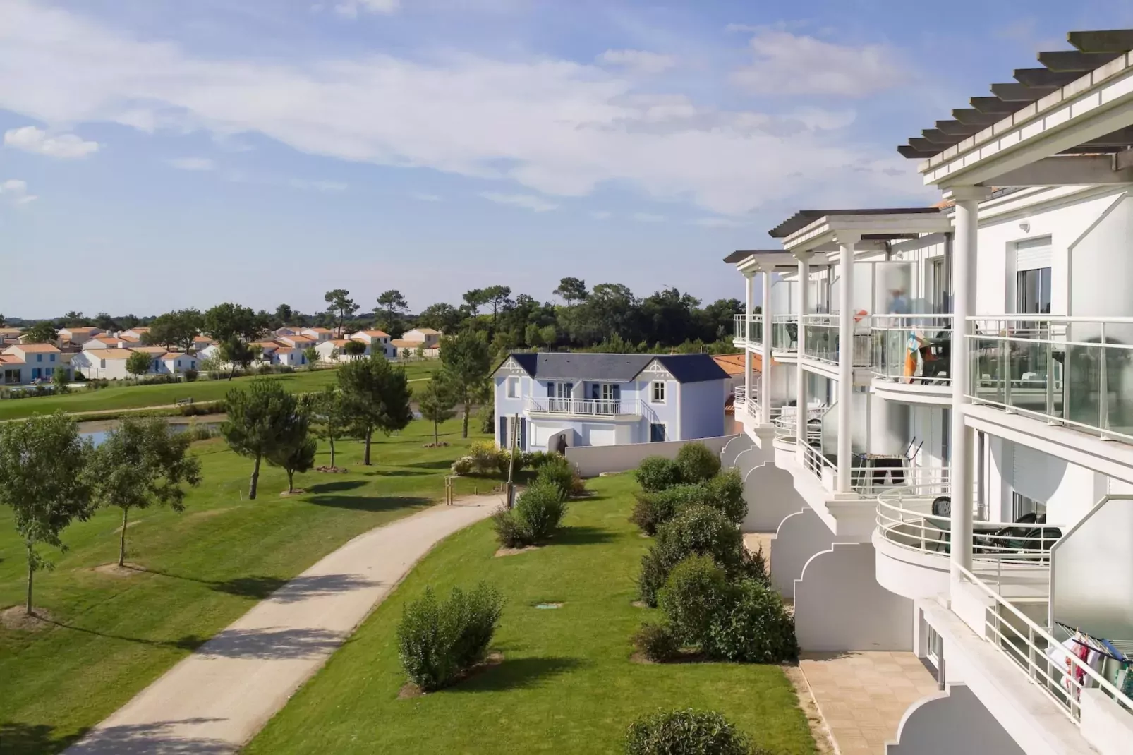 Le Domaine de Fontenelles 7-Exterior summer