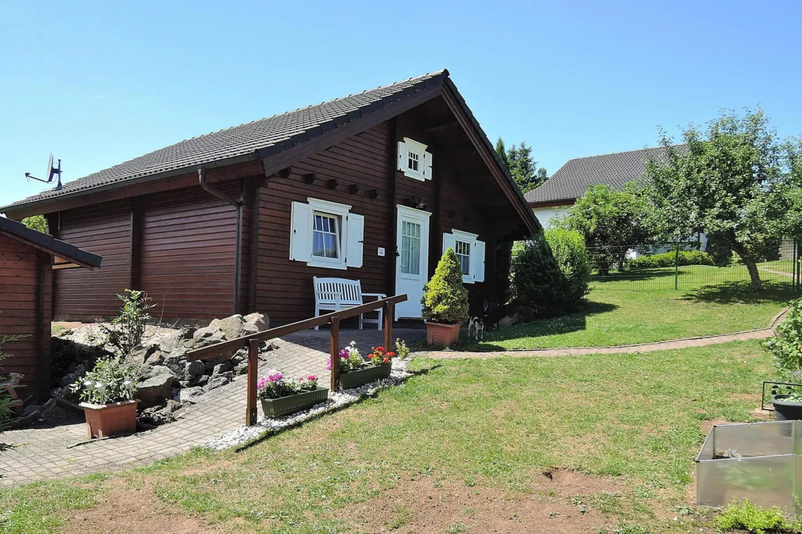 Ferienhaus Spatz 3 Pers-Exterior summer