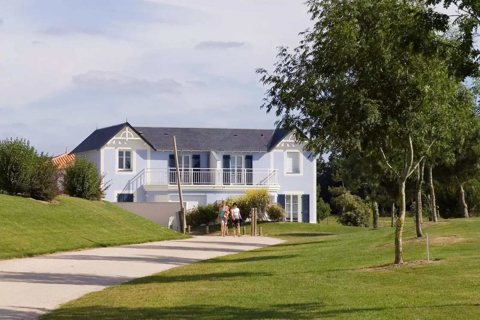 Le Domaine de Fontenelles 3-Exterior summer