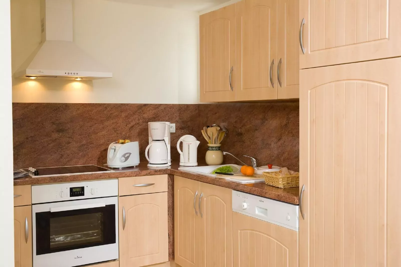 Le Domaine de Fontenelles 3-Kitchen