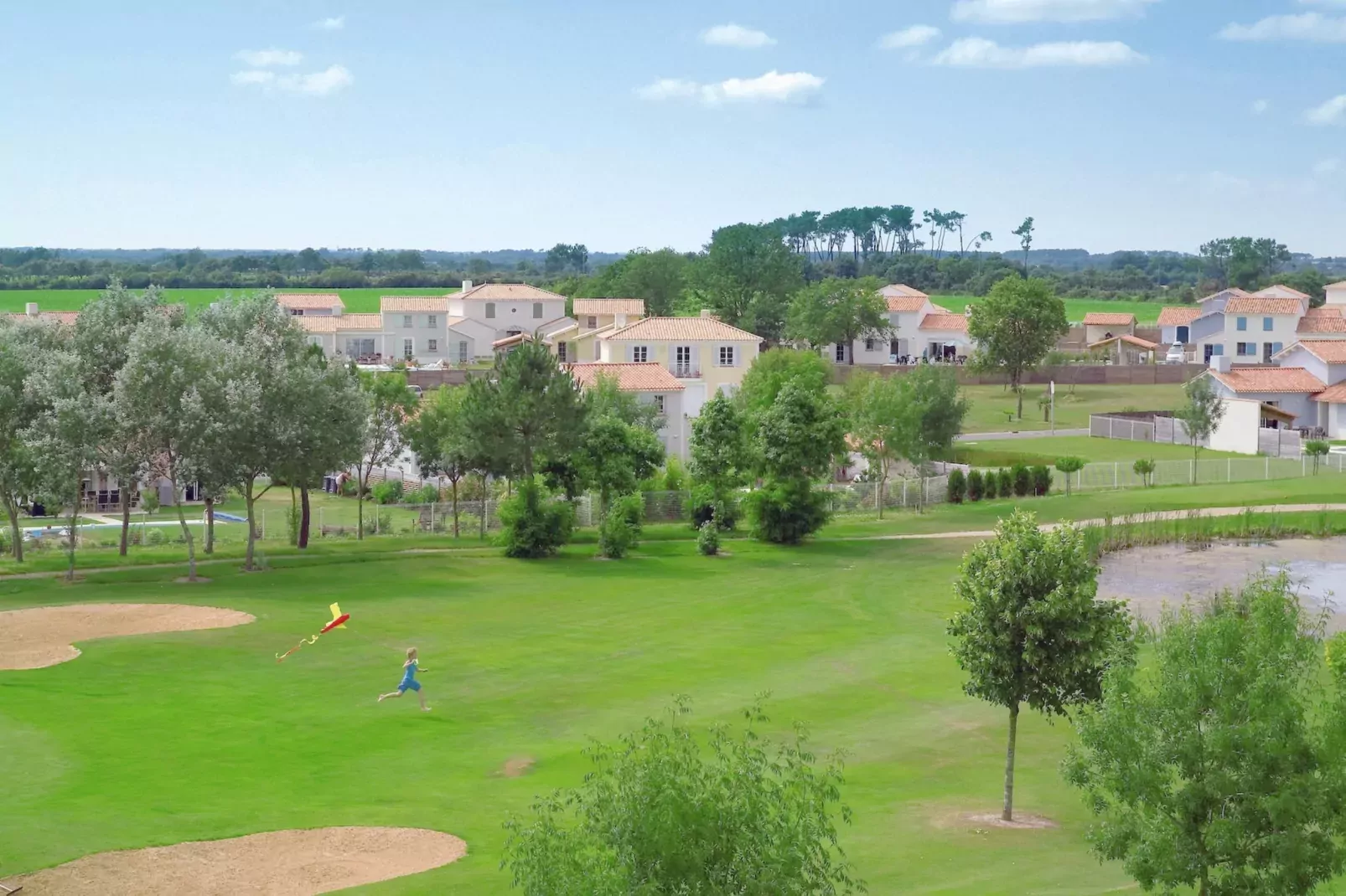 Le Domaine de Fontenelles 3-Gardens summer