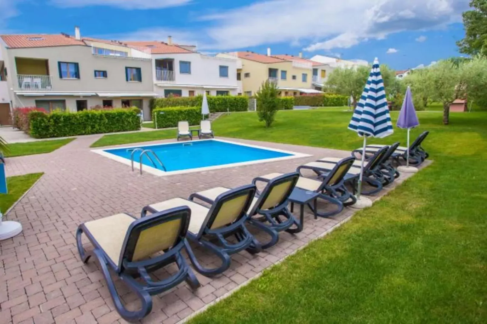 poolofhouse