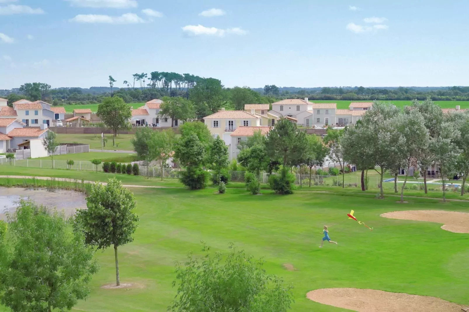Le Domaine de Fontenelles 3-Gardens summer