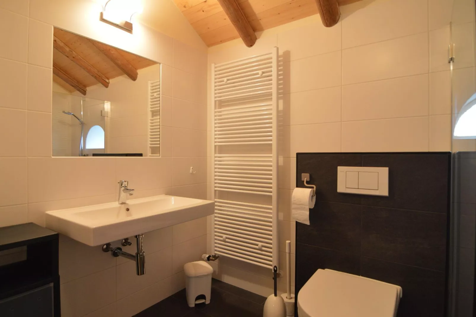Broodkast-Bathroom