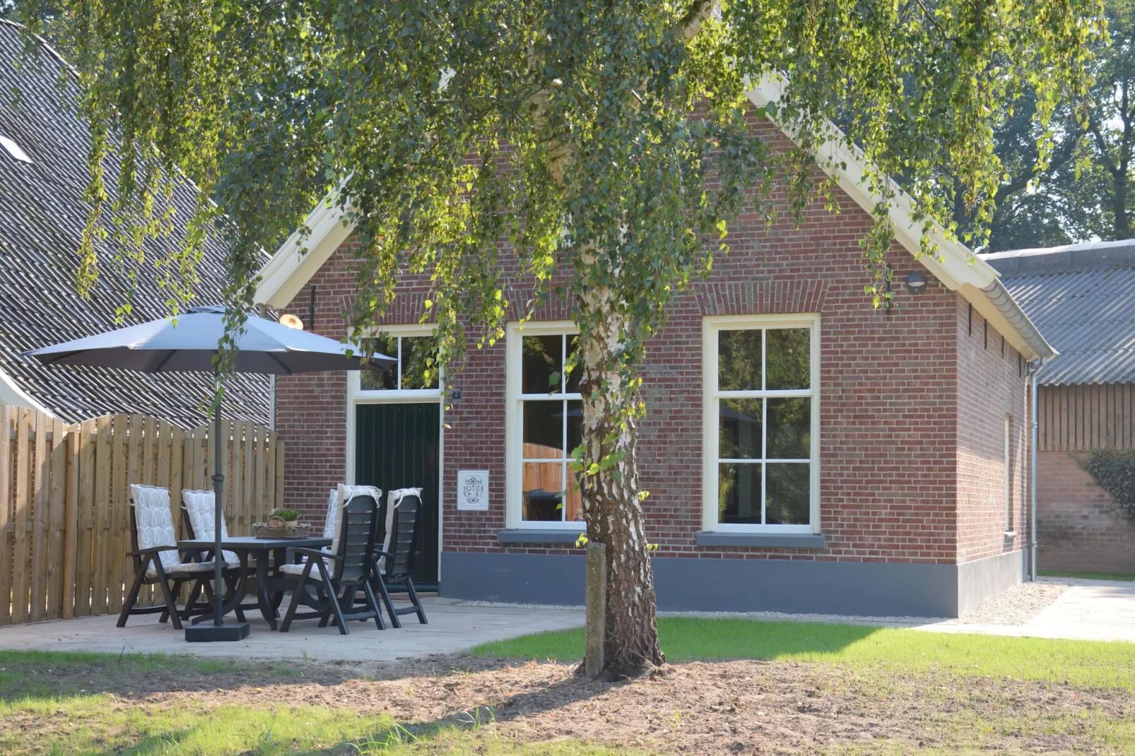 Bakhuus-Exterior summer