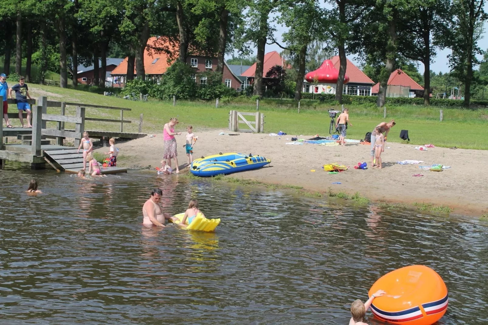 De Grimberghoeve 1-Park facilities