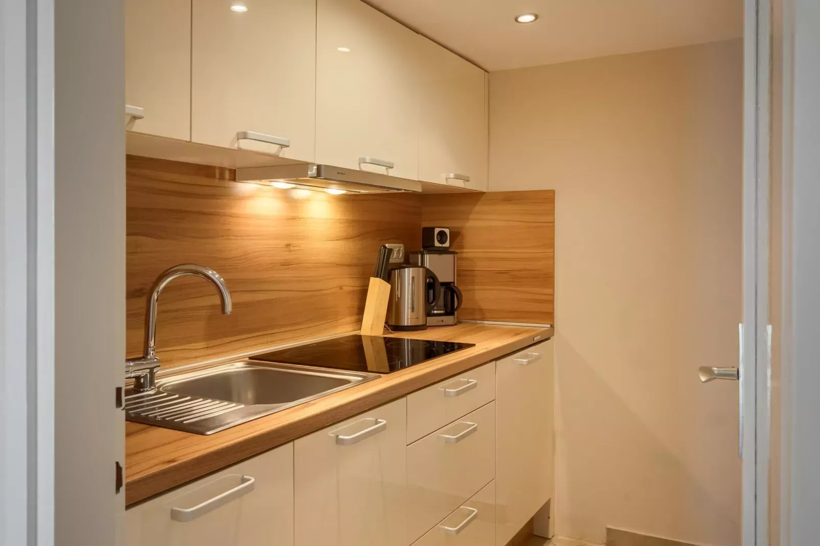 Premium Apartment Hari II-Kitchen