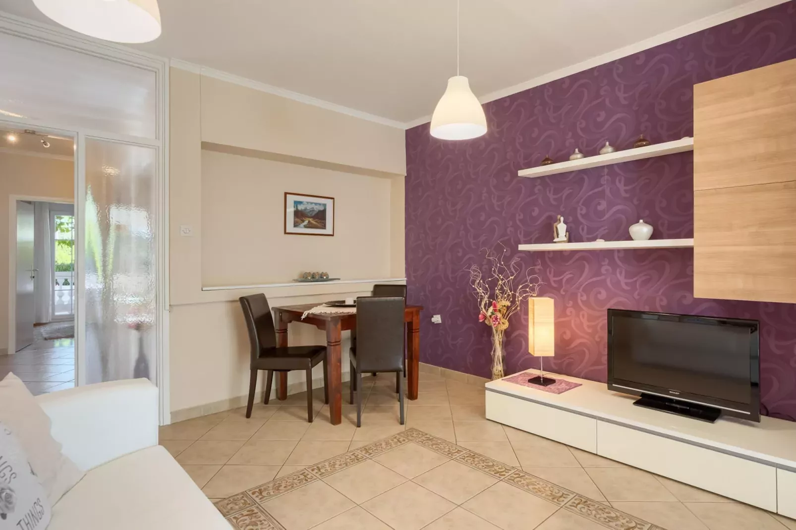 Premium Apartment Hari II-Living room