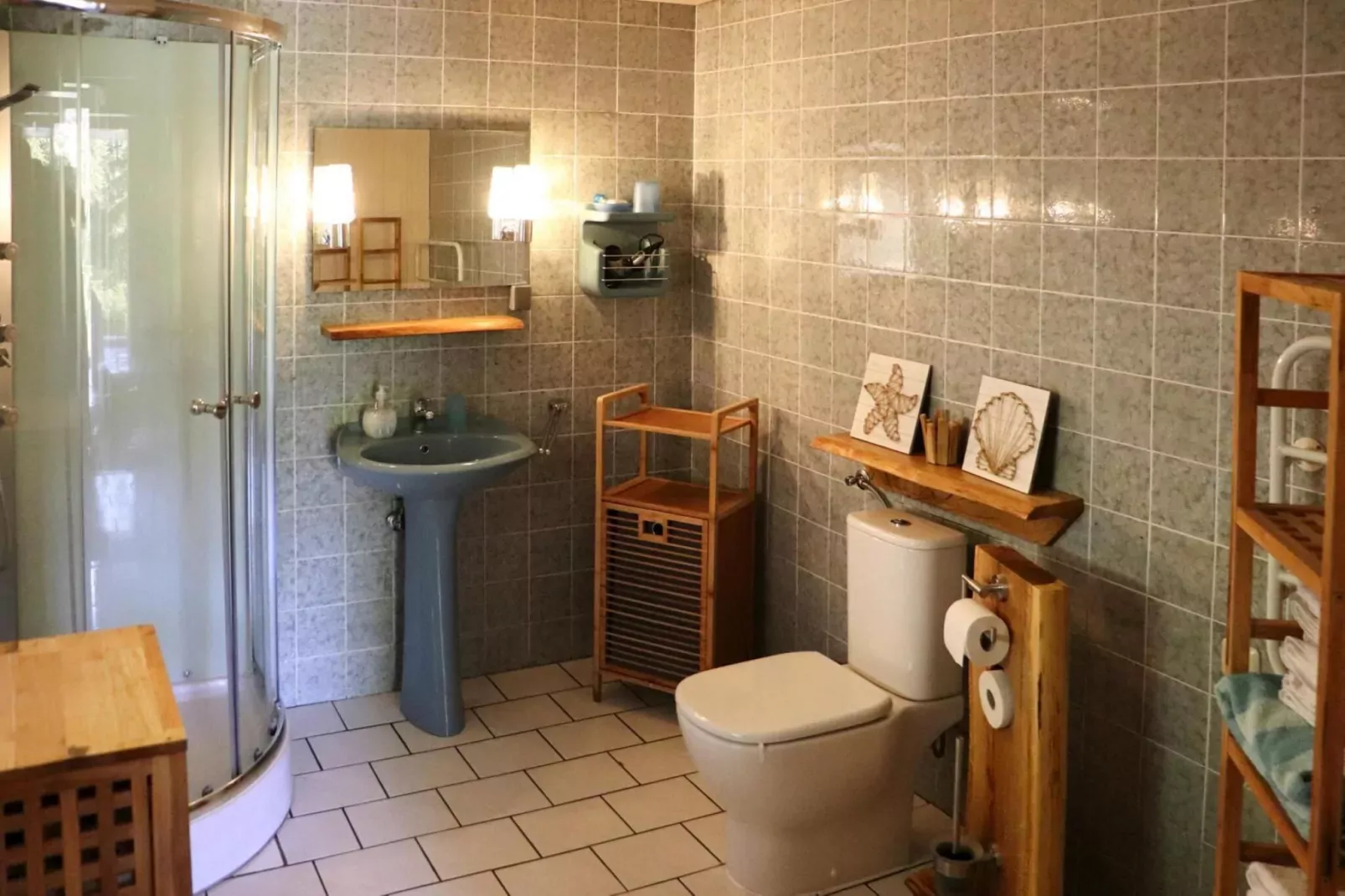 Am Hermannsberg-Bathroom