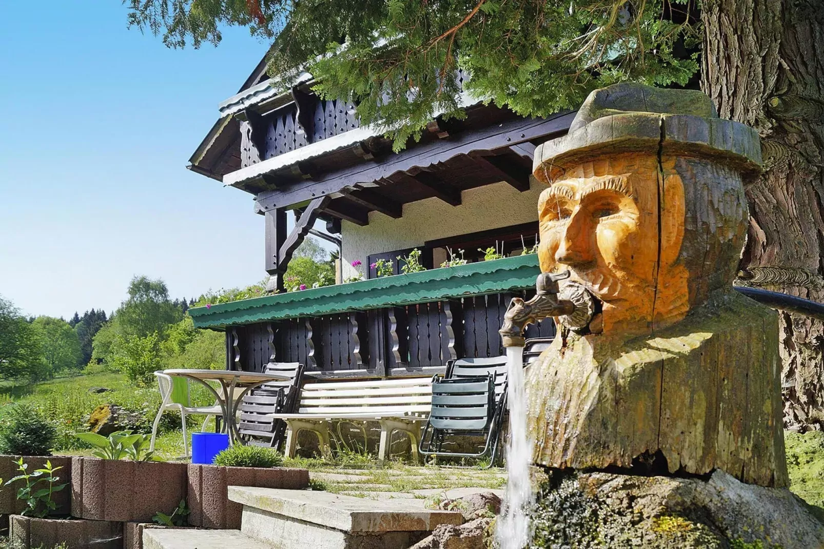 Am Hermannsberg-Exterior summer