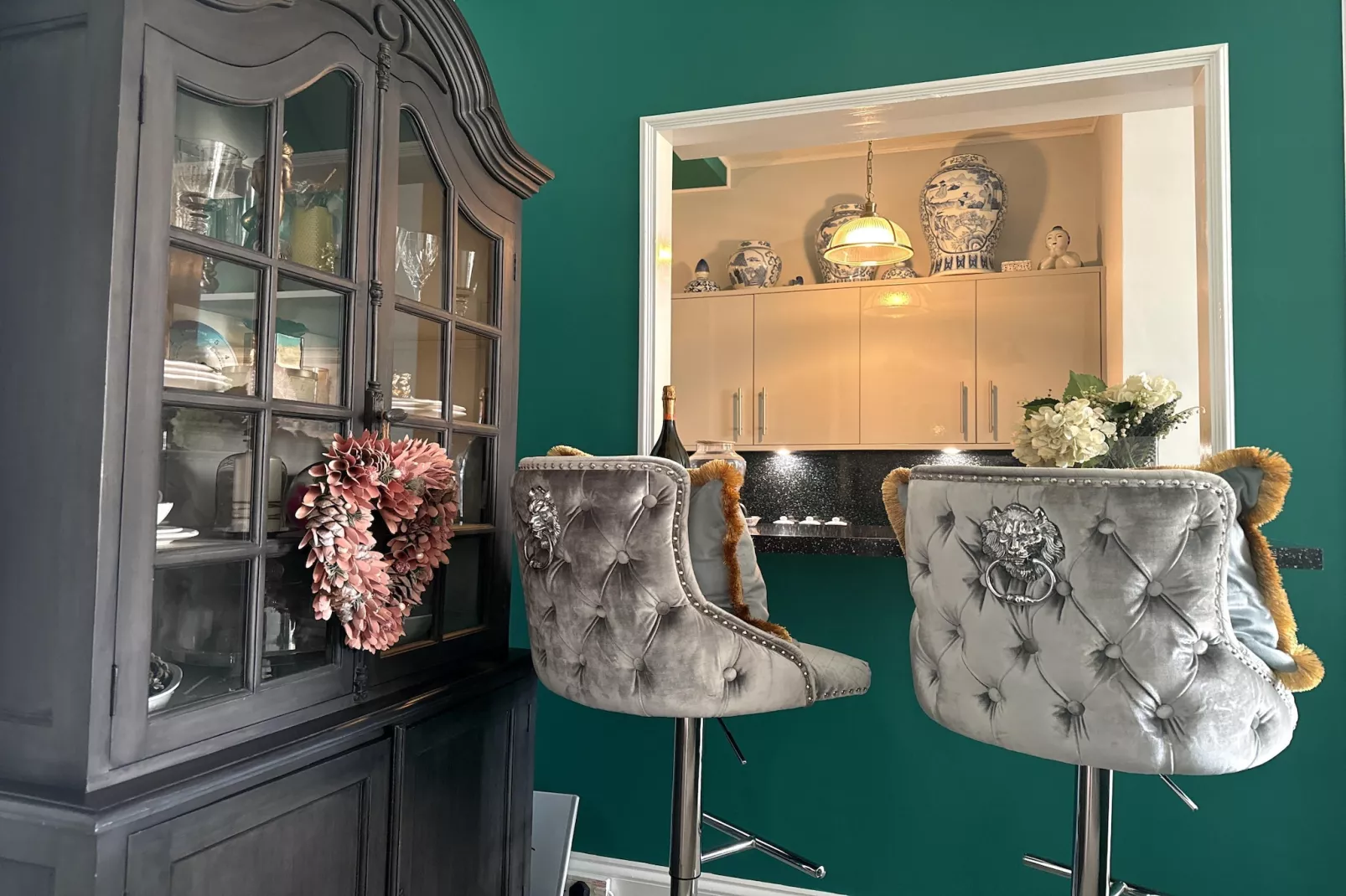 Golden Swan House-Dining room