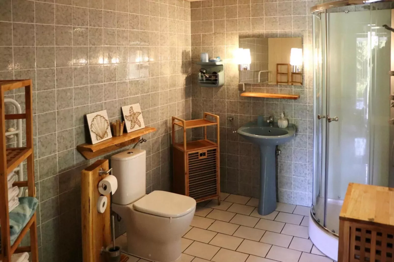 Am Hermannsberg-Bathroom