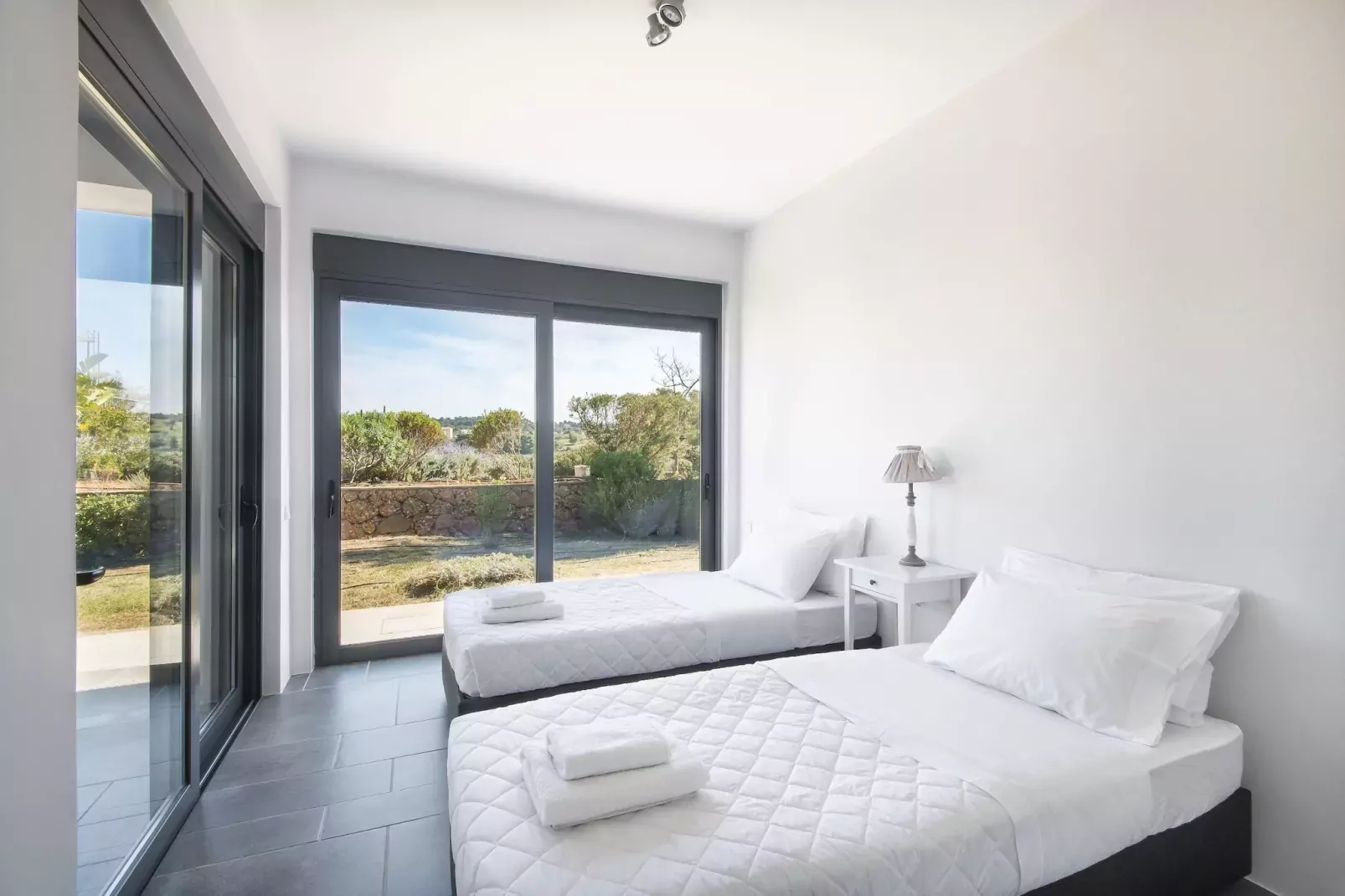 Sea View  Maisonette-Palier