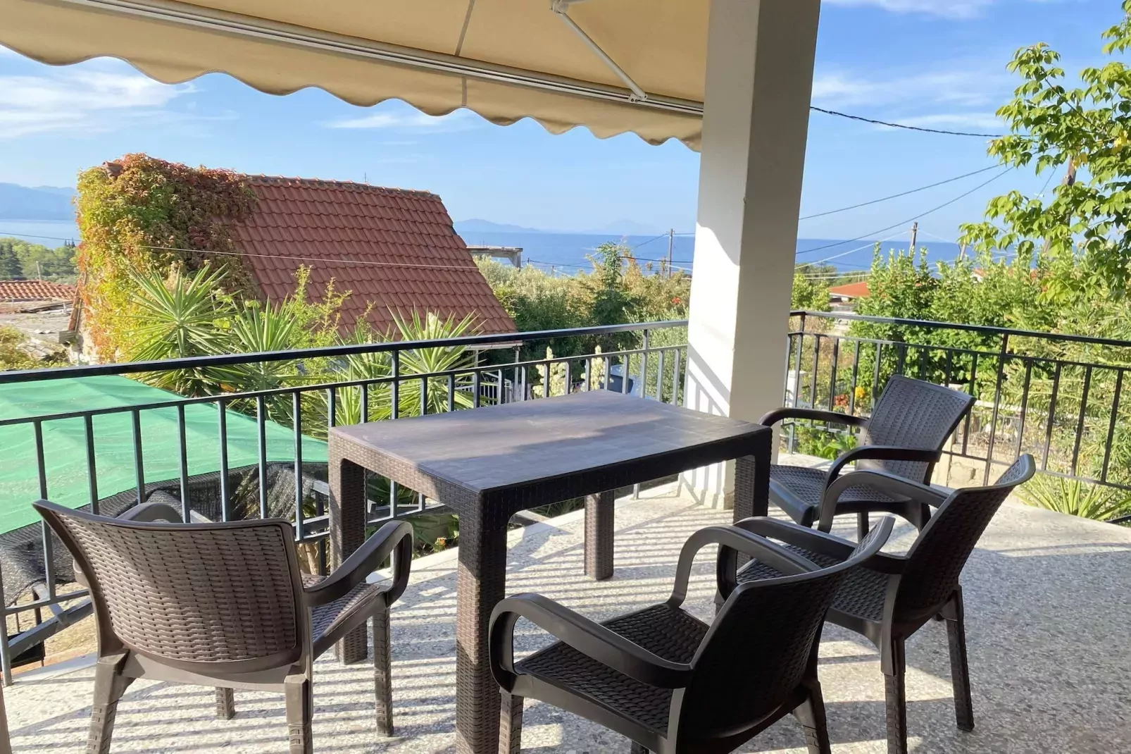 Bungalow with ocean view-Balcon-terrasse