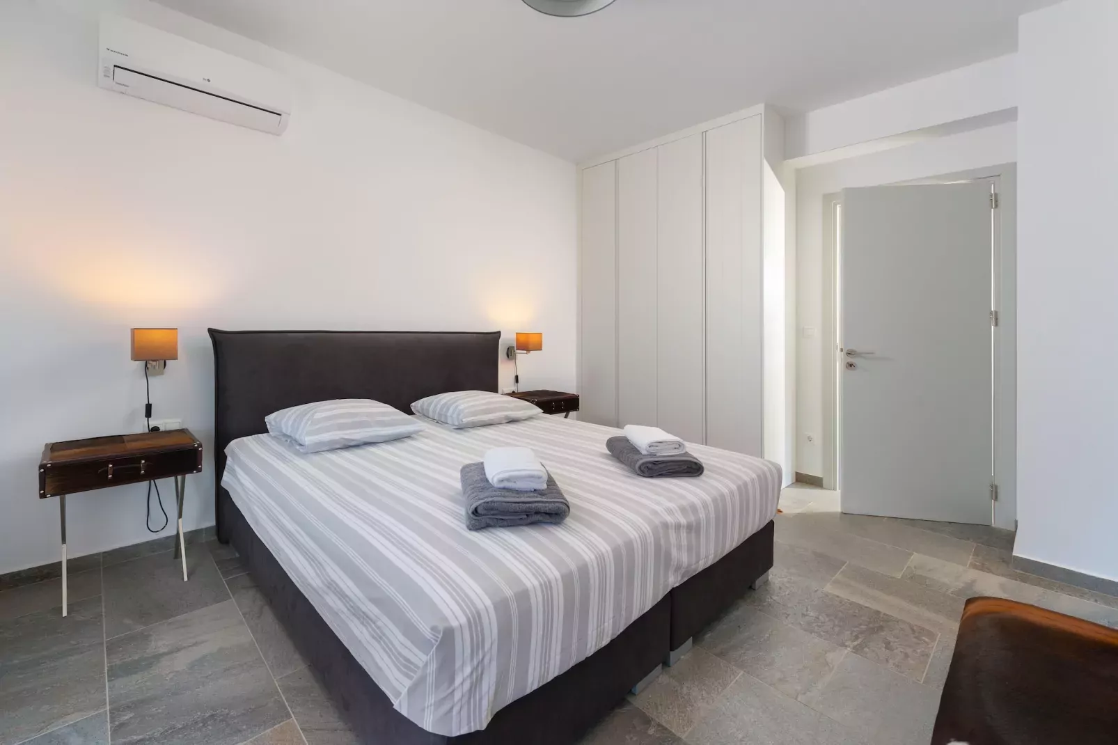 Villa Canyon View-Bedroom