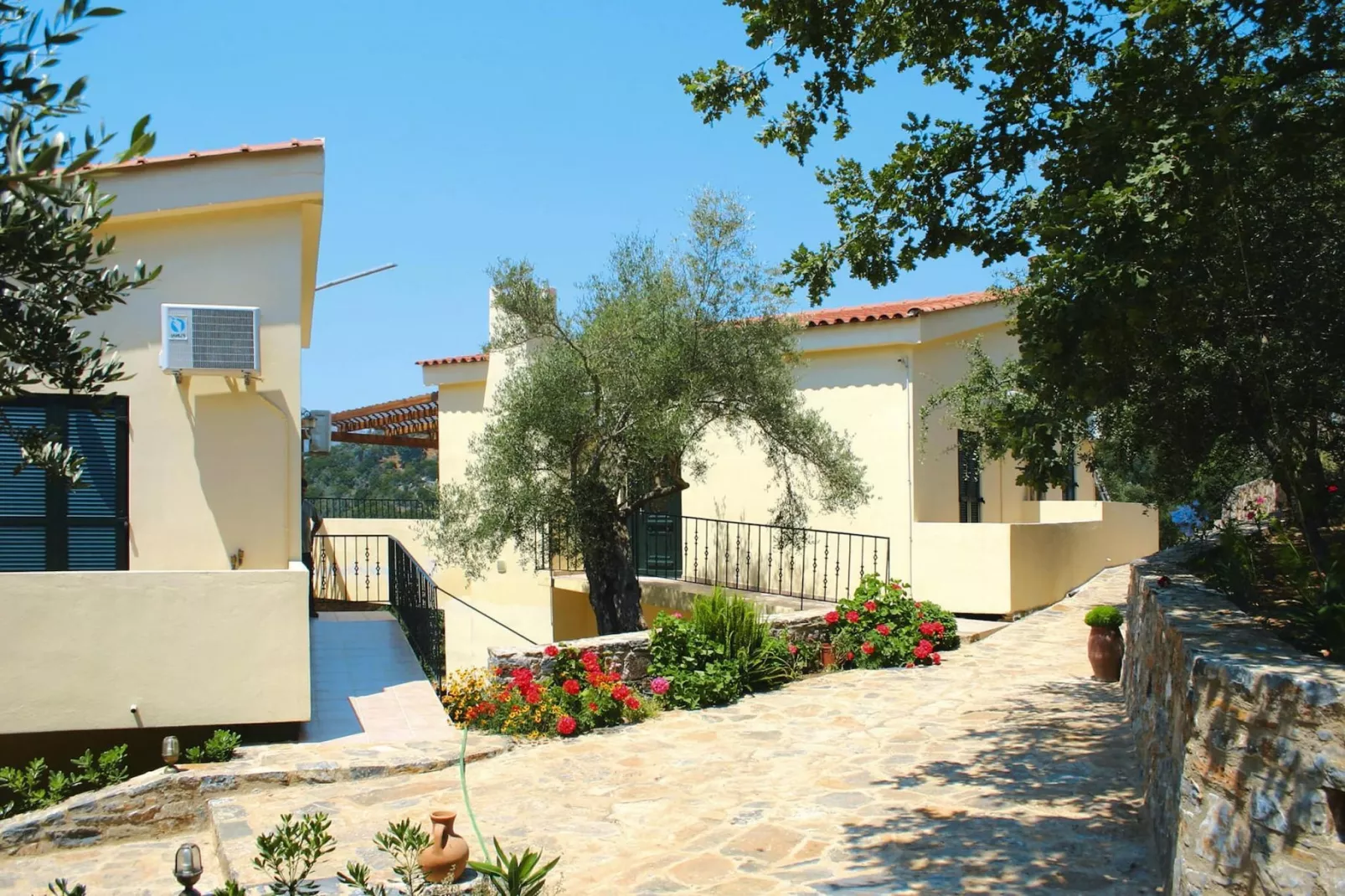 Apartments Aposperitis, Drosia-Aposperitis Appartements, ca. 40 qm, 4 pax-Exterior summer