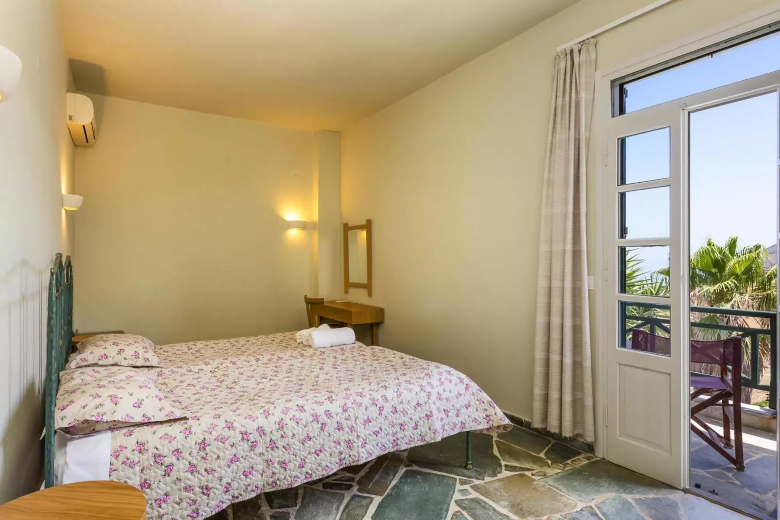 Villas Avra & Pyrgos, Episkopi-Villa Avra, ca. 120 qm, 6 pax-Schlafzimmer