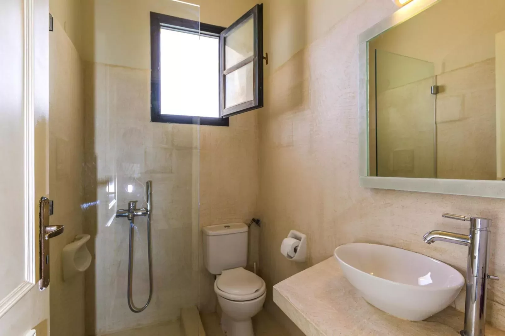 Villas Avra & Pyrgos, Episkopi-Villa Avra, ca. 120 qm, 6 pax-Badezimmer