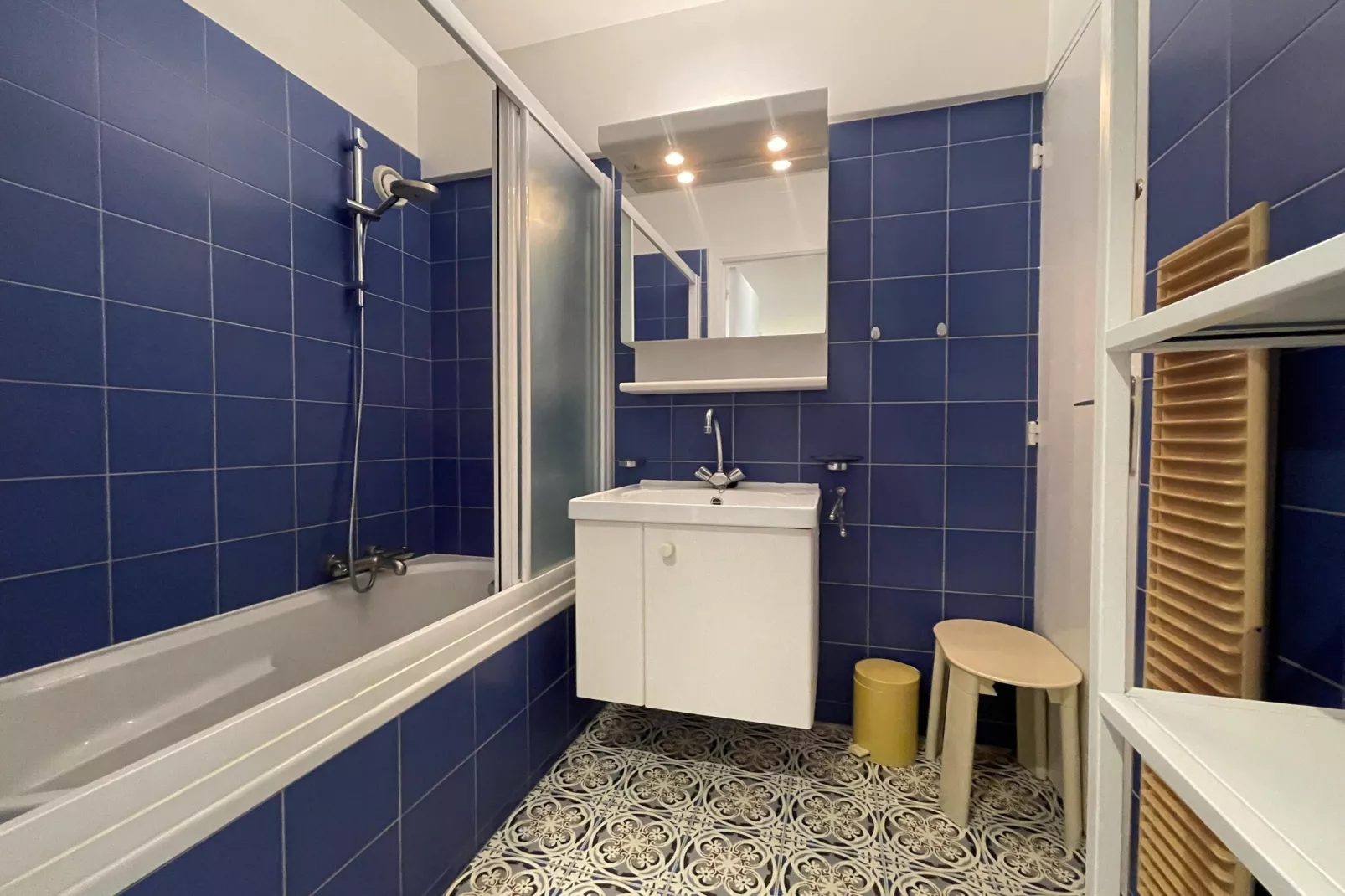 SIRENUSE I EN II I/0404 Rechtse lift-Bathroom