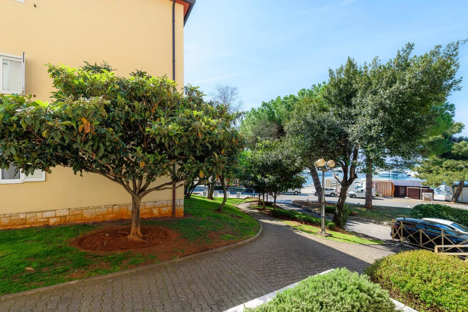 Apartment Maria-Gardens summer