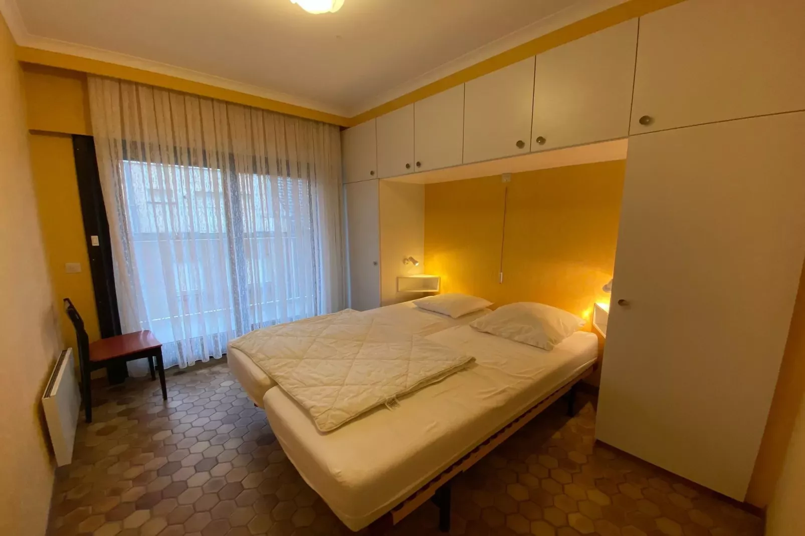 AMBASSADE 0501GAR-Chambre