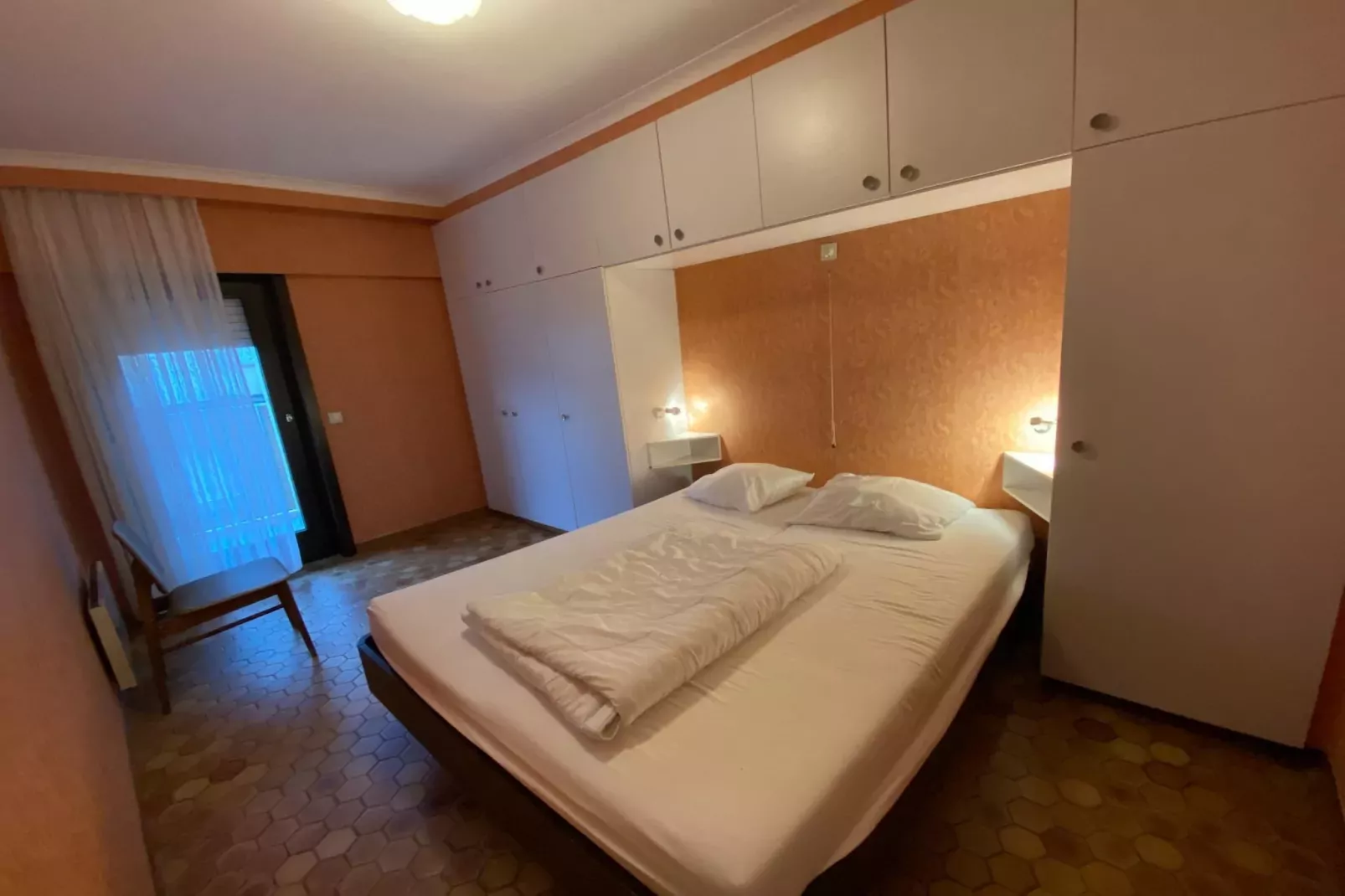 AMBASSADE 0501GAR-Chambre