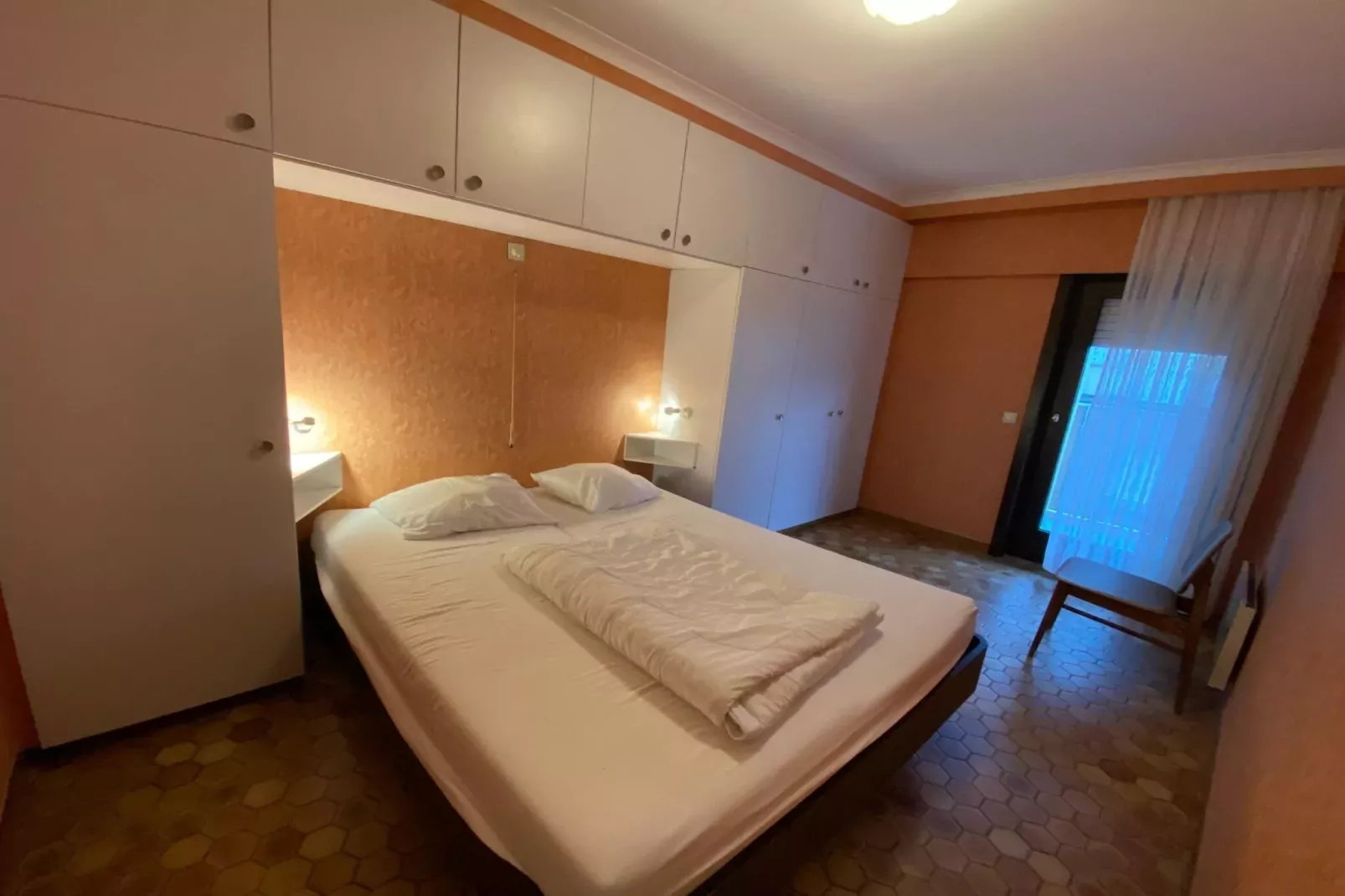 AMBASSADE 0501GAR-Chambre