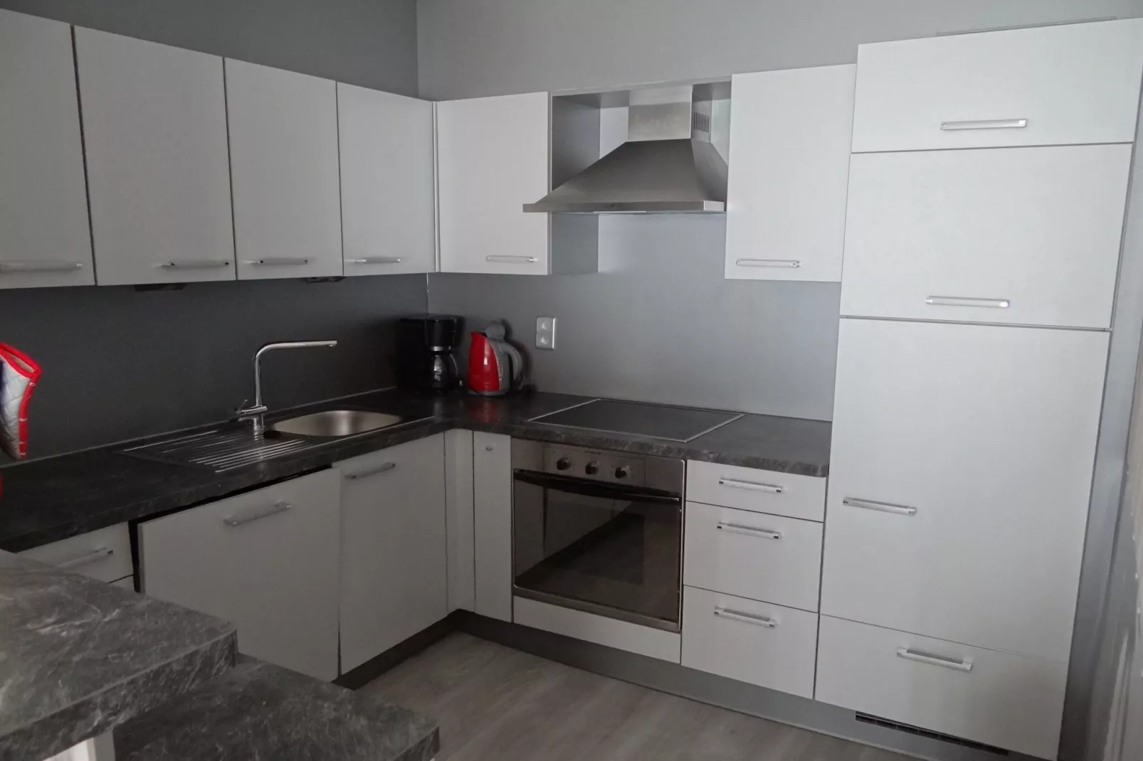 SEAFLOWER 304-Kitchen