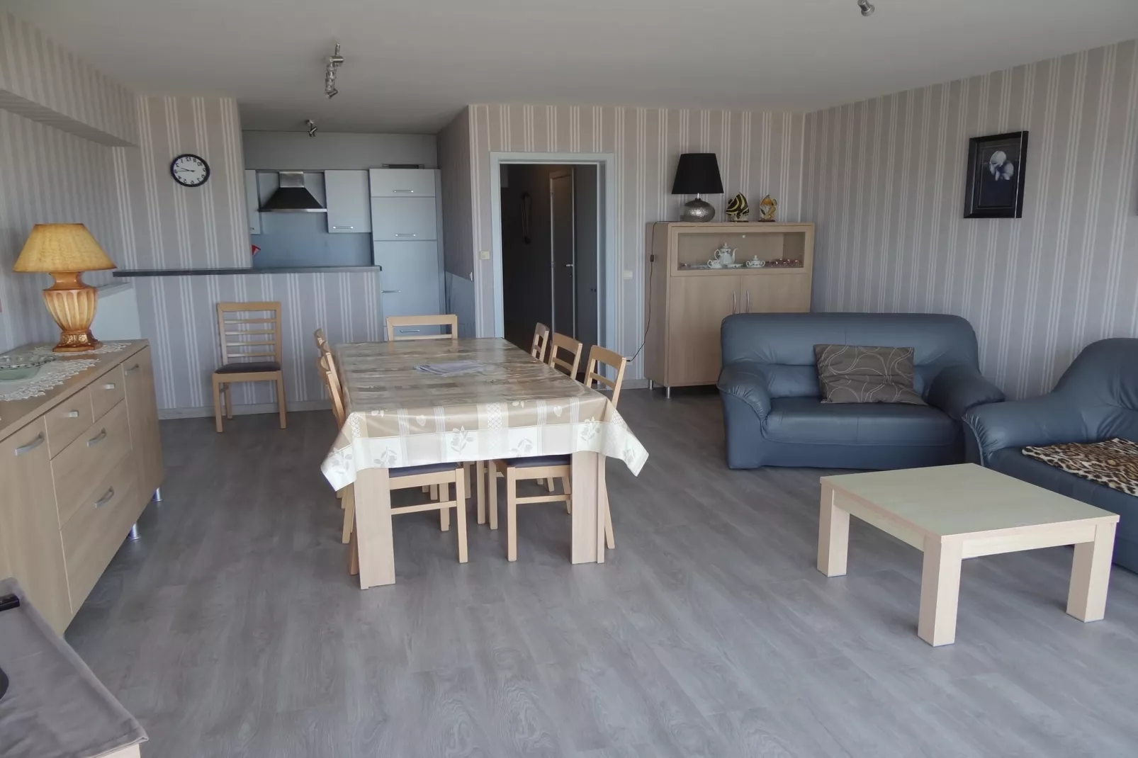 SEAFLOWER 304-Living room