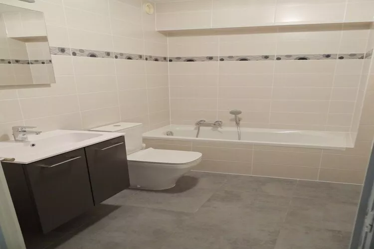 SEAFLOWER 304-Bathroom