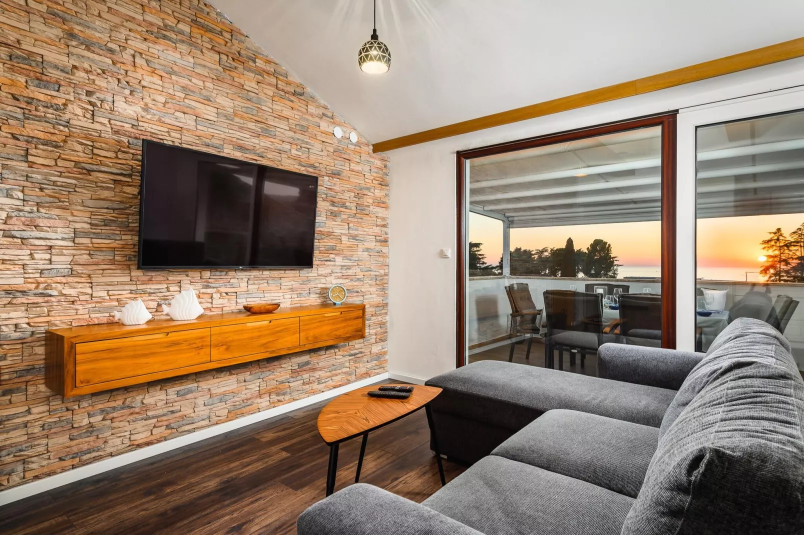 Sunset Suite Premium Apartment-Living room