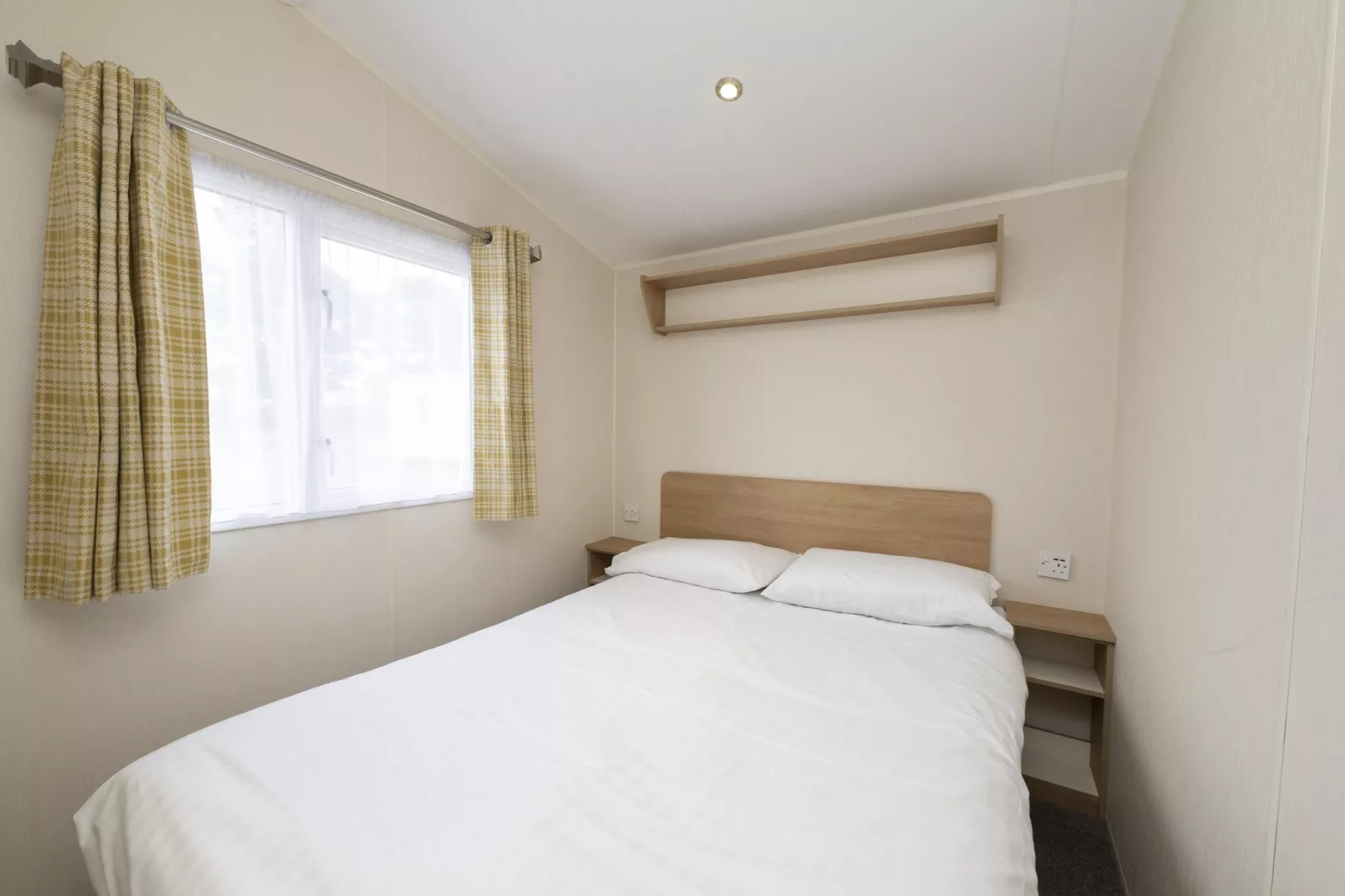 MERMAID I 402-Bedroom