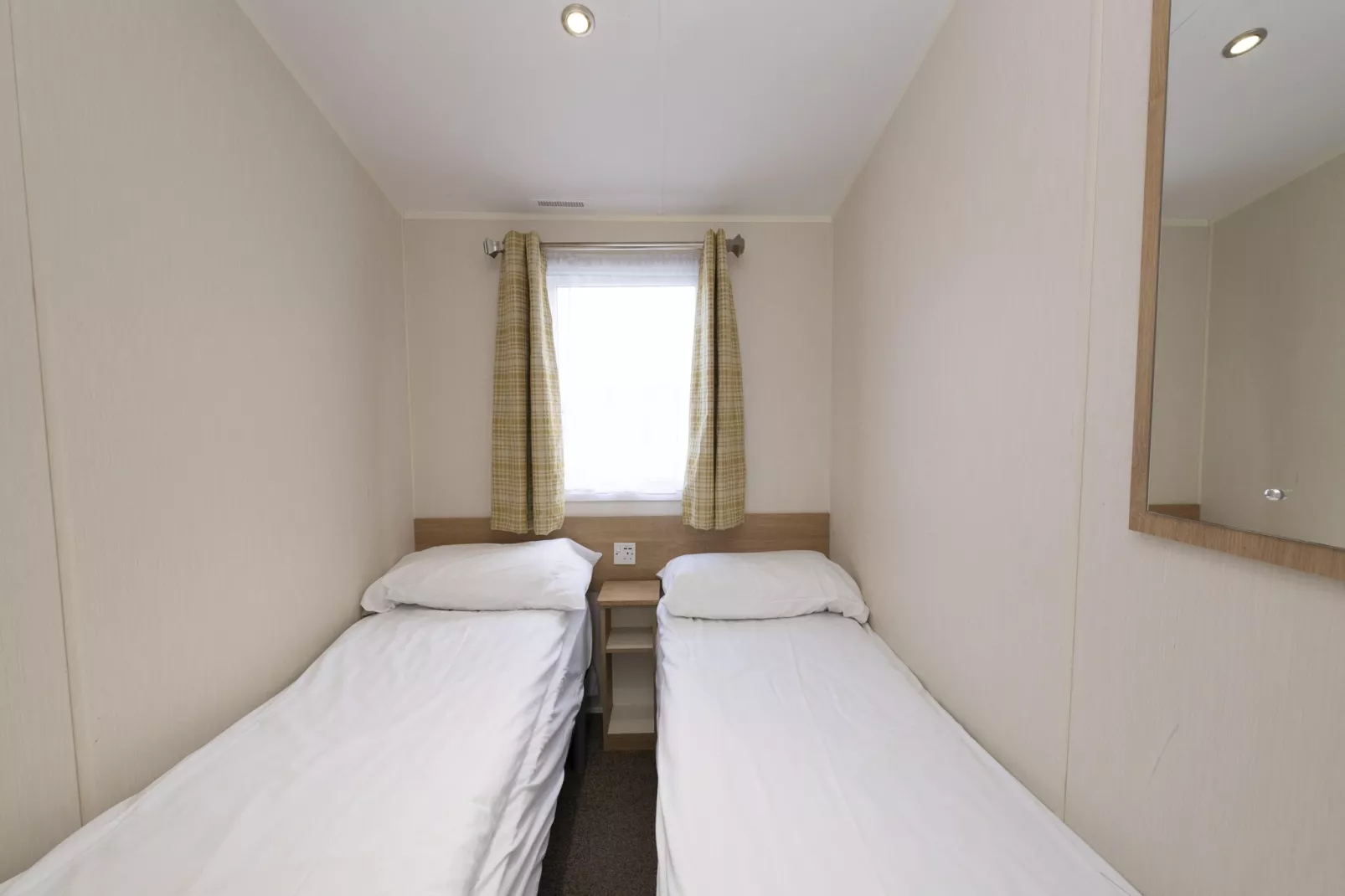 MERMAID I 402-Bedroom
