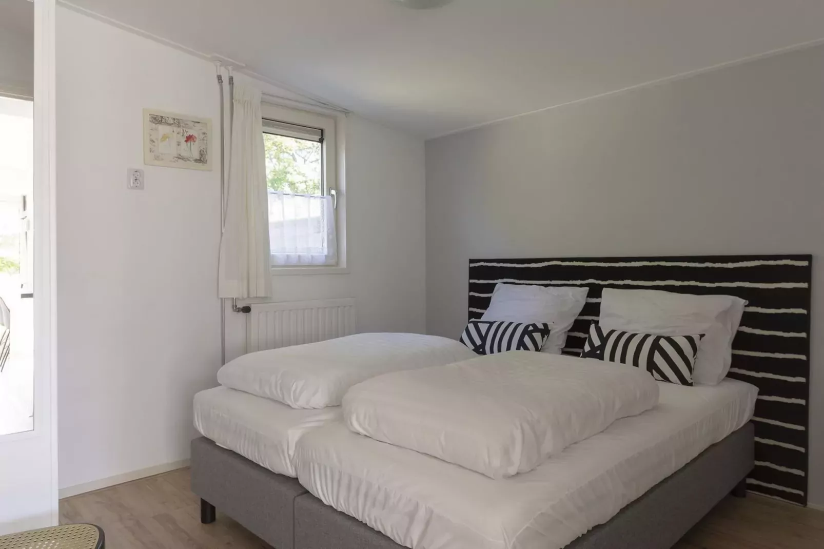 Garnekuul 52-Bedroom