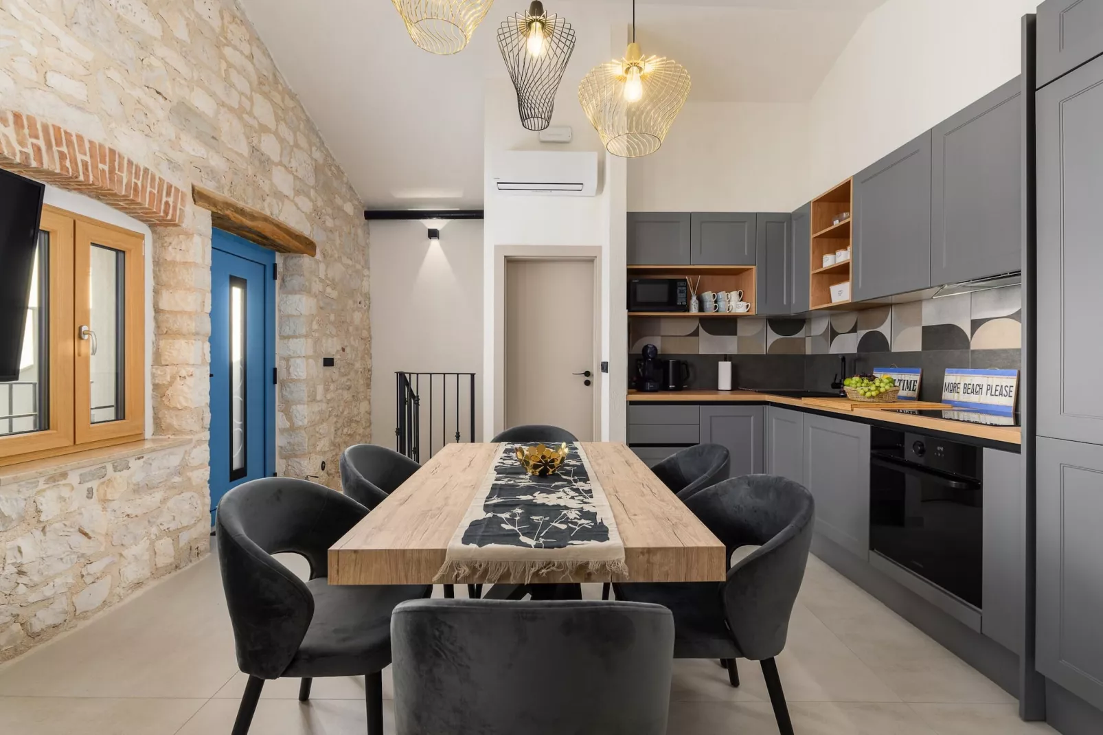 Casa Mar-Dining room