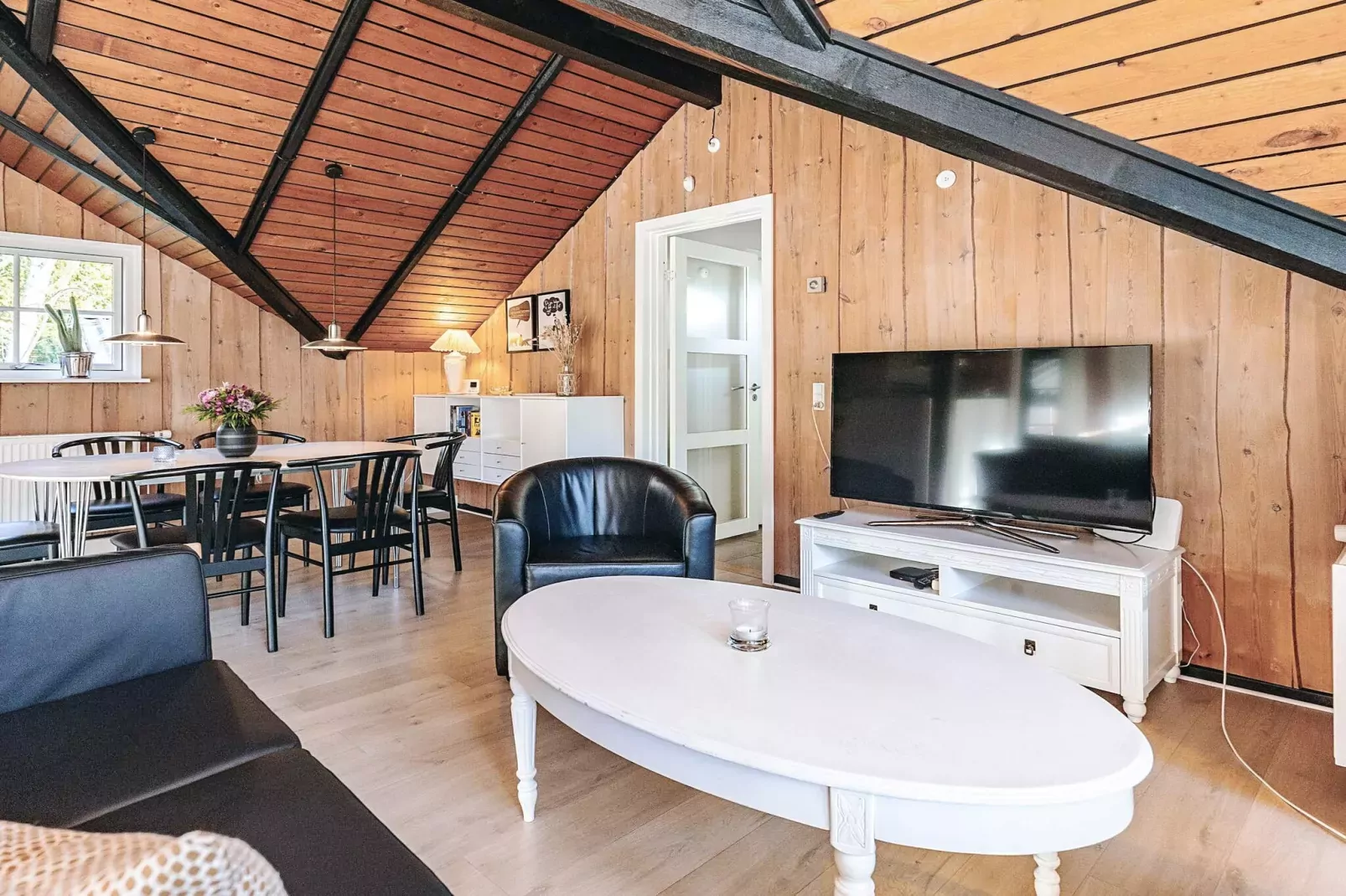 Chalet lumineux avec bain a remous -- By Traum Ferienwohnungen-Intérieur