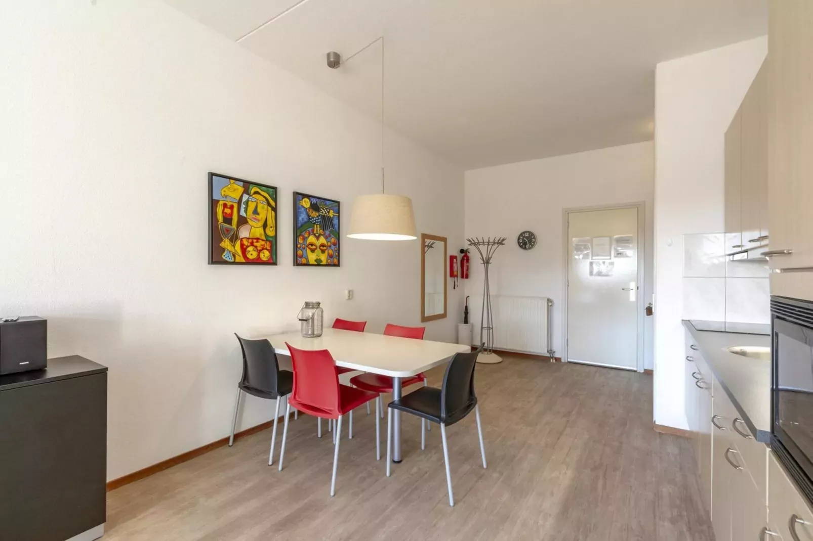 Wijde Blick 103-Dining room