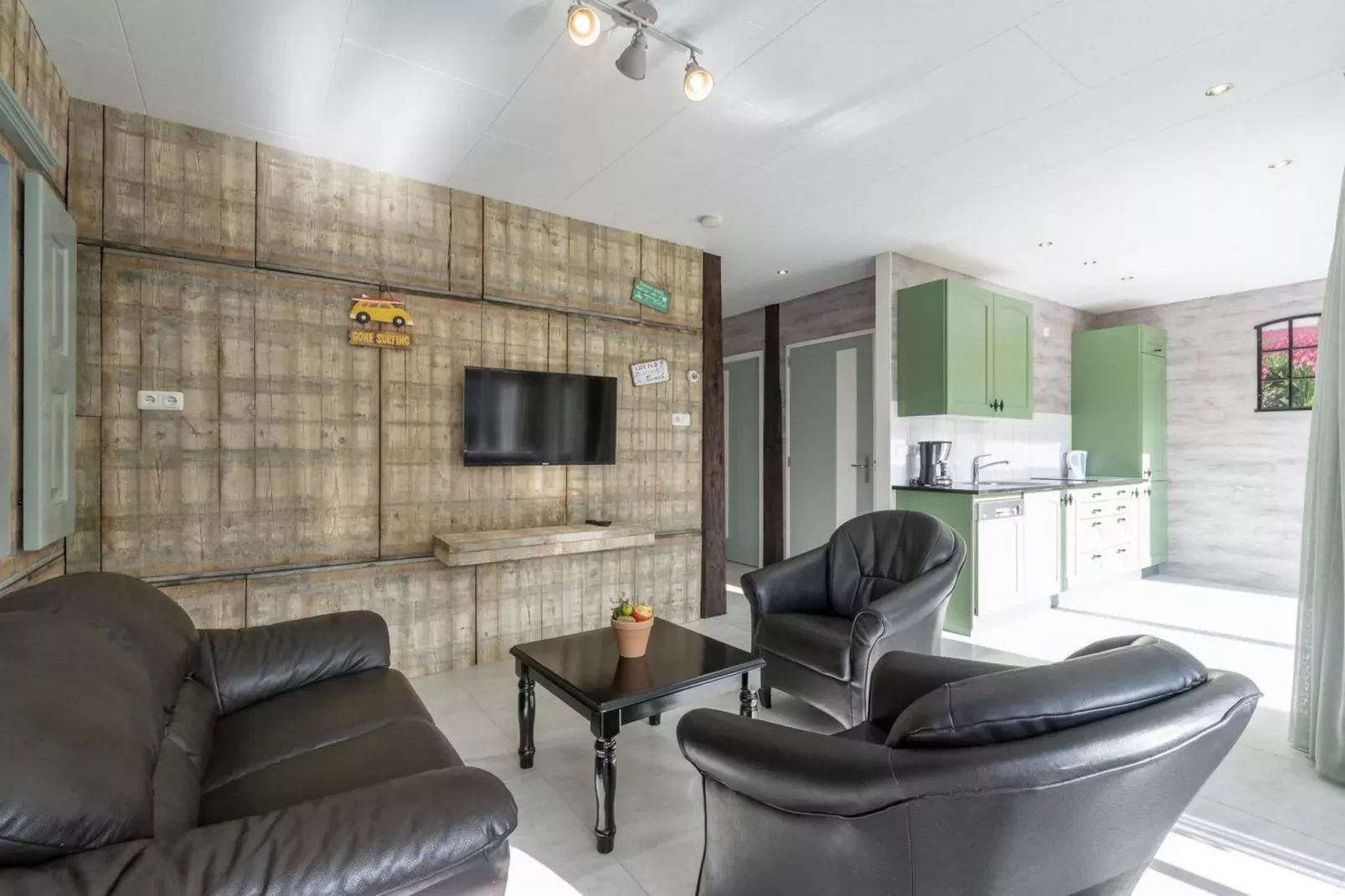 Garnekuul 90-Living room
